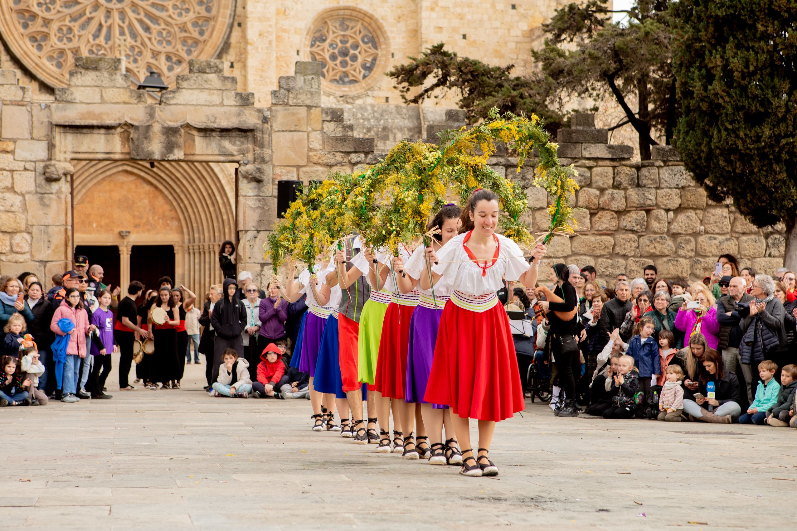 Balls de lluïment de la cultura popular FOTO: Joana Arribas (TOT Sant Cugat)