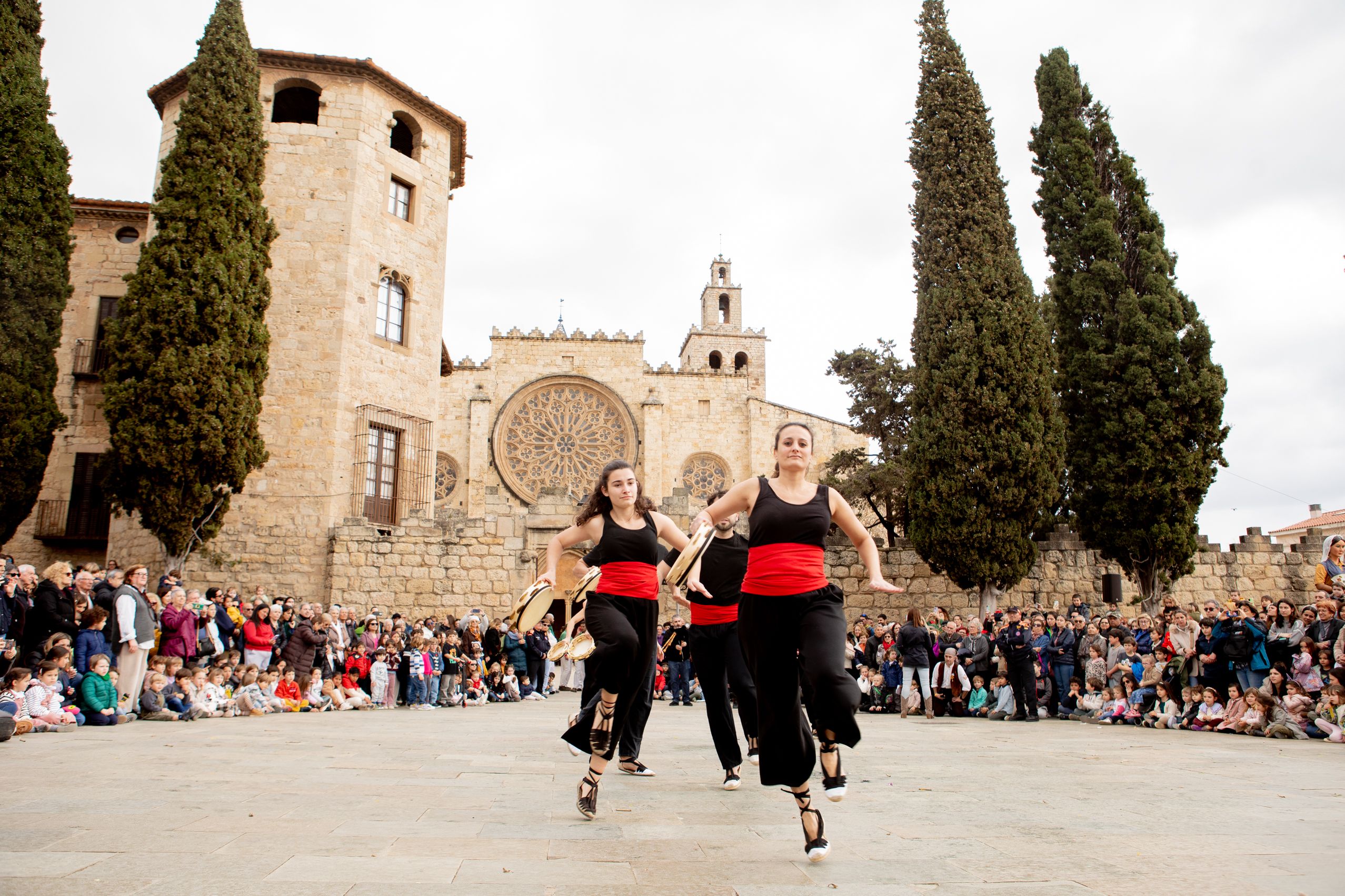 Balls de lluïment de la cultura popular FOTO: Joana Arribas (TOT Sant Cugat)