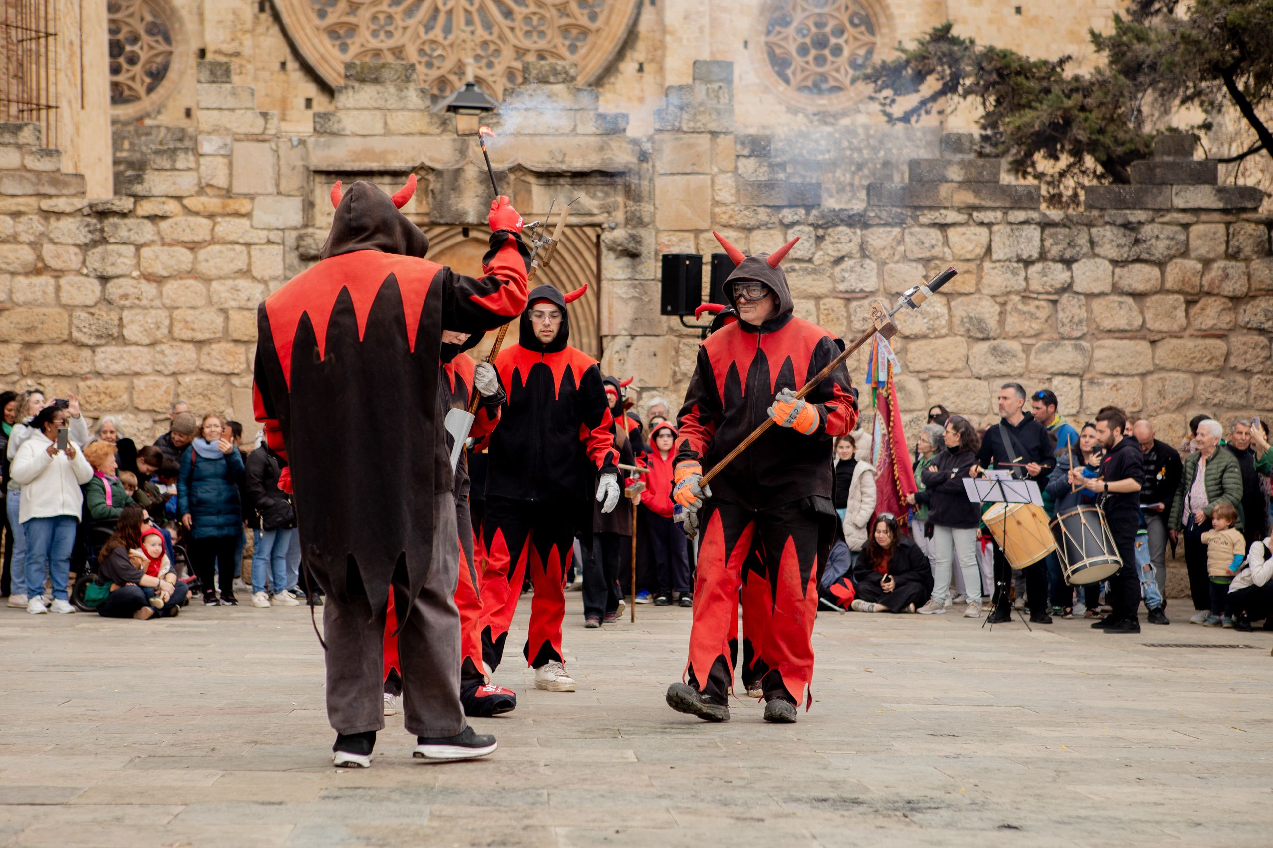 Balls de lluïment de la cultura popular FOTO: Joana Arribas (TOT Sant Cugat)
