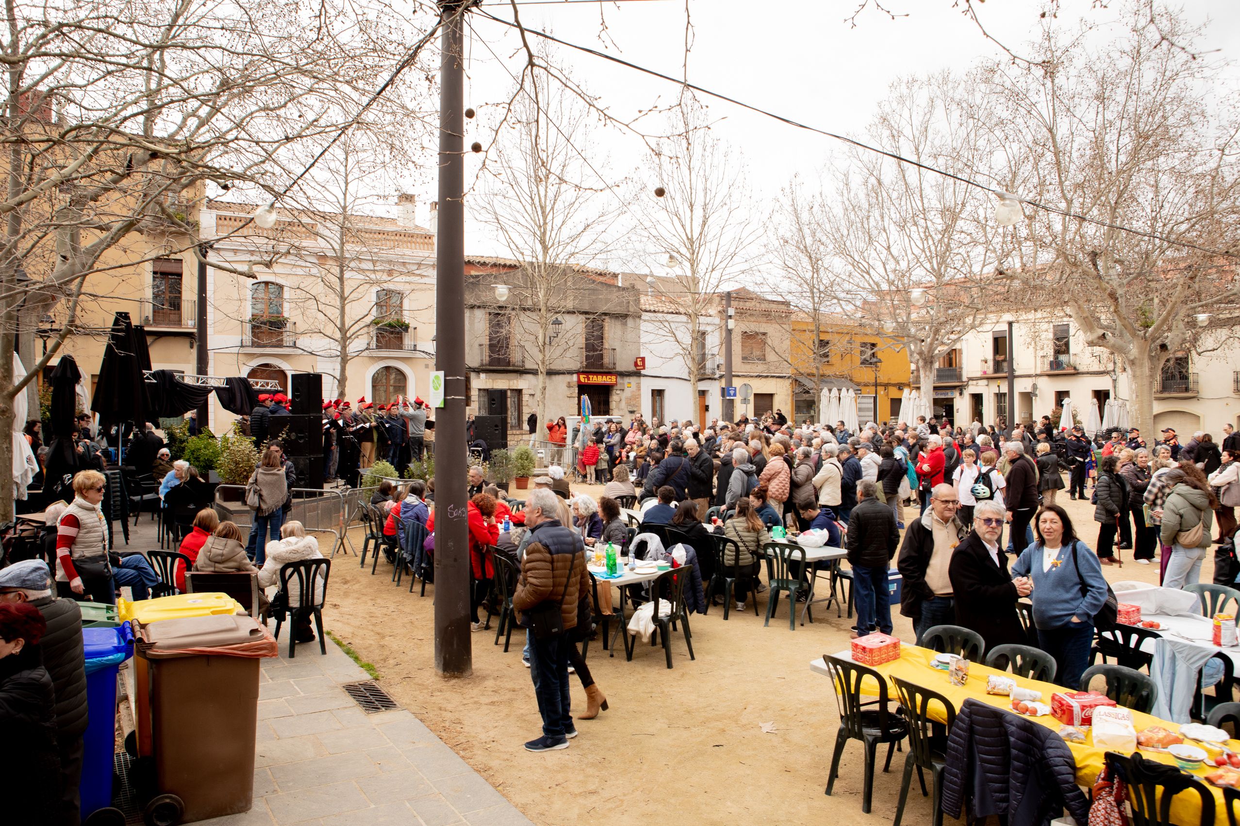 Graellades a la plaça de Barcelona  FOTO: Joana Arribas (TOT Sant Cugat)