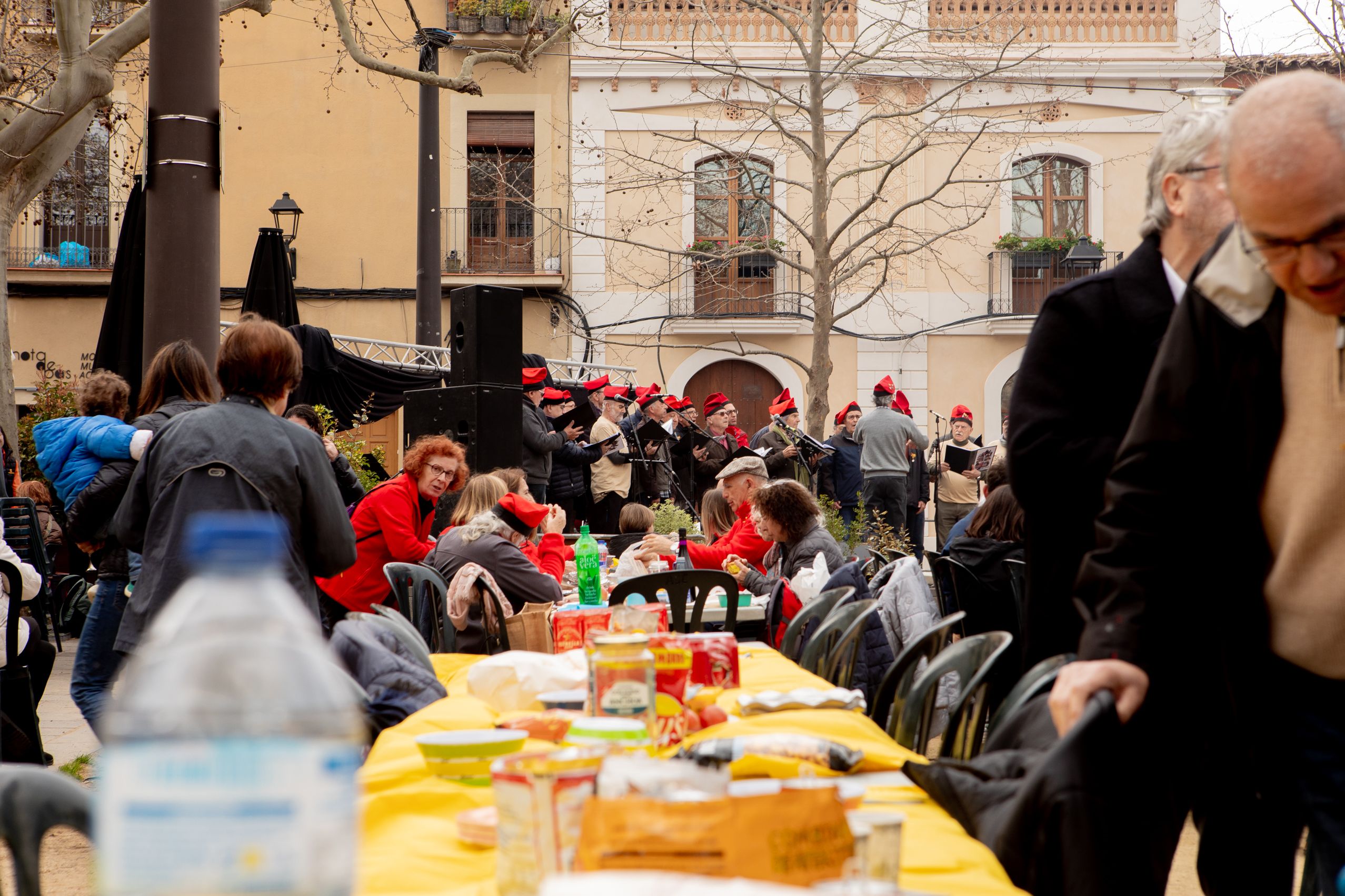 Graellades a la plaça de Barcelona  FOTO: Joana Arribas (TOT Sant Cugat)