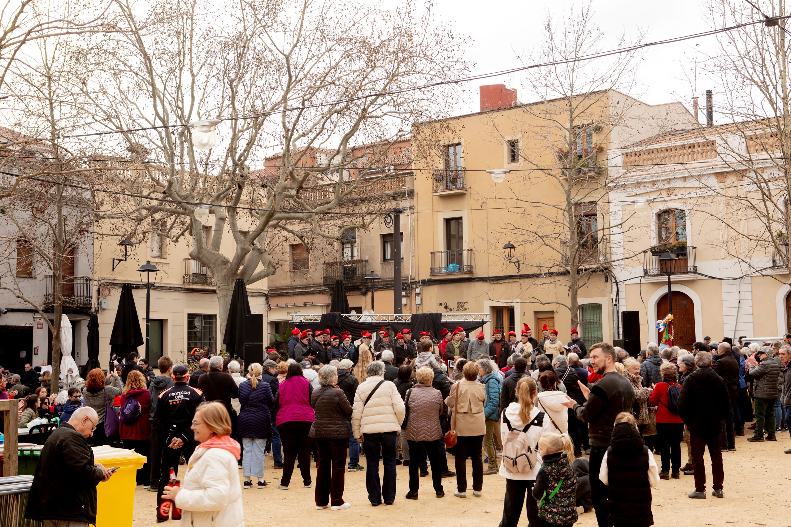 Graellades a la plaça de Barcelona  FOTO: Joana Arribas (TOT Sant Cugat)