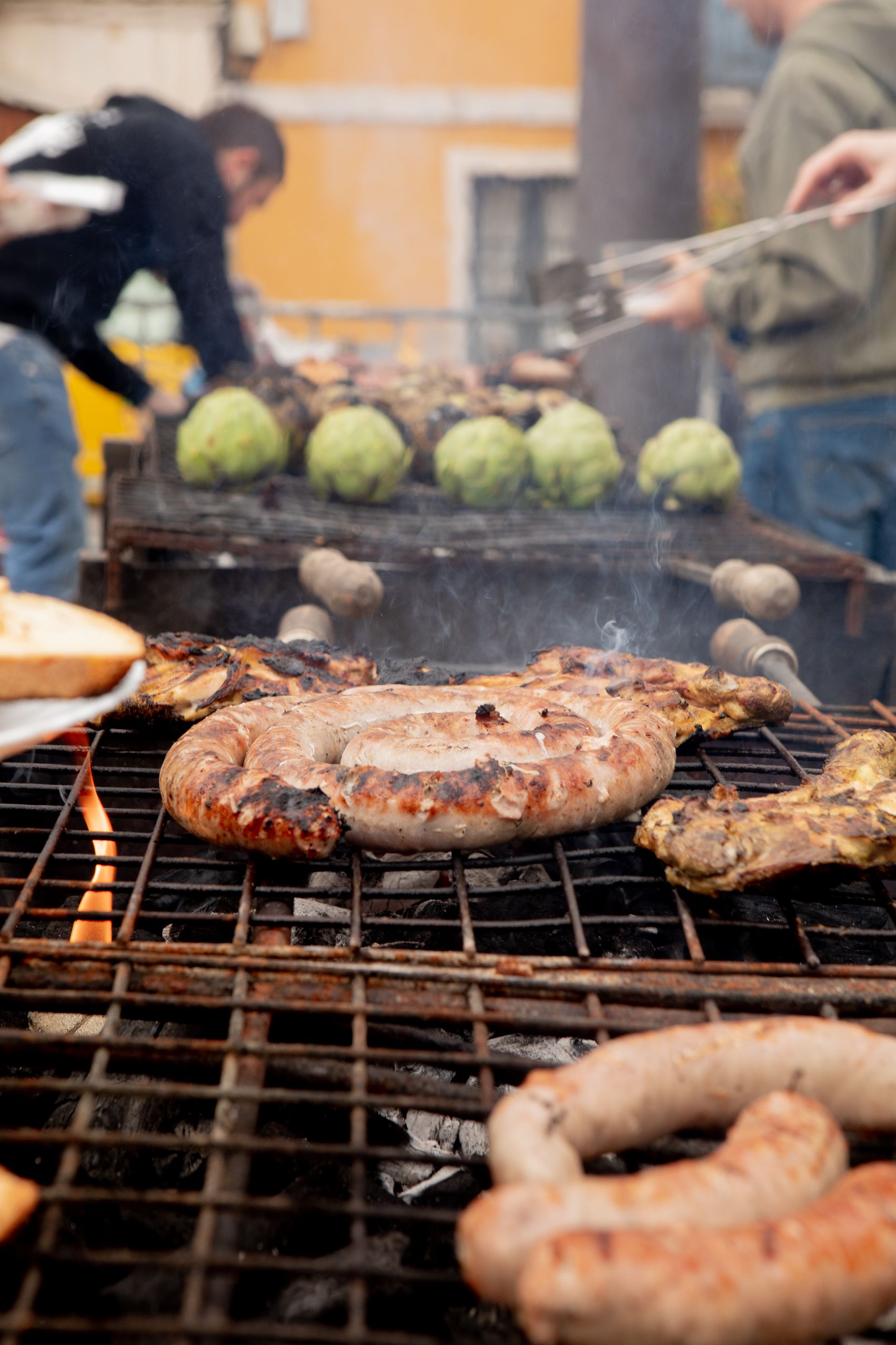 Graellades a la plaça de Barcelona  FOTO: Joana Arribas (TOT Sant Cugat)