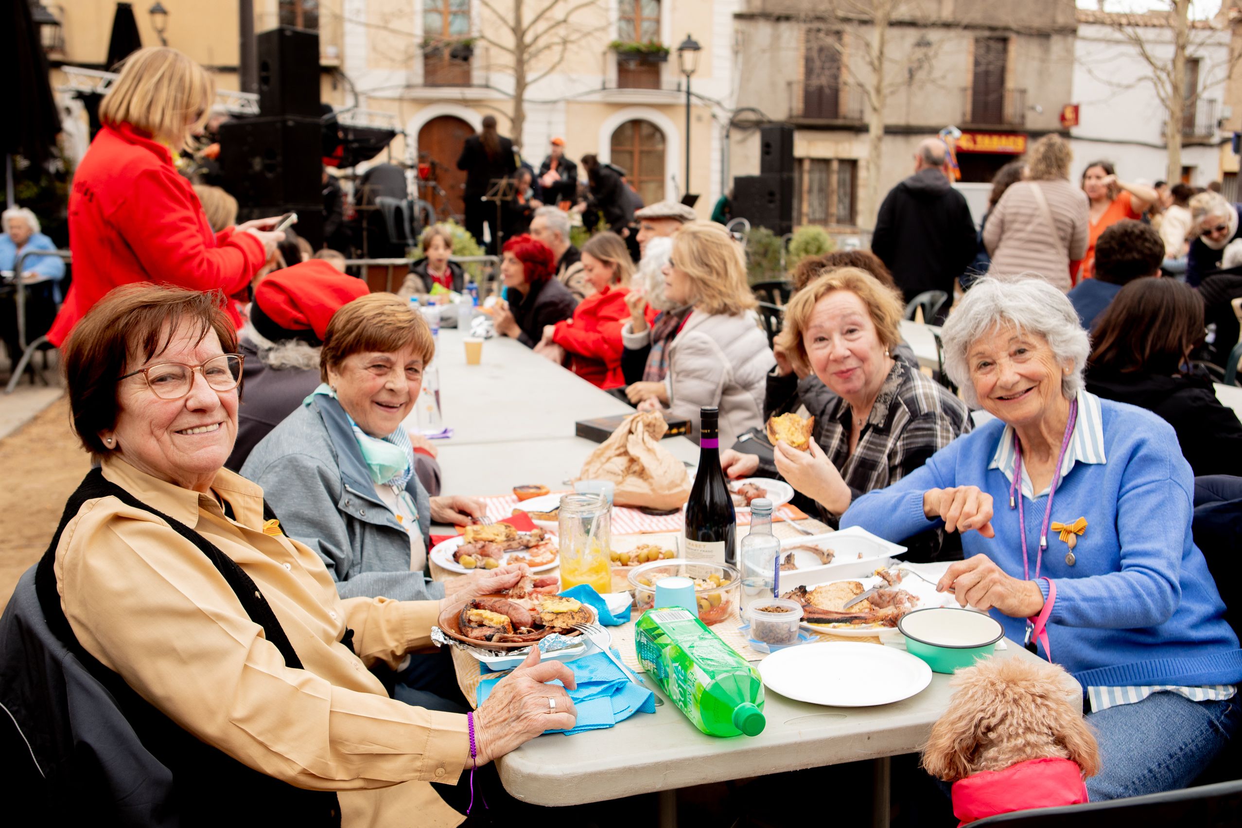 Graellades a la plaça de Barcelona  FOTO: Joana Arribas (TOT Sant Cugat)