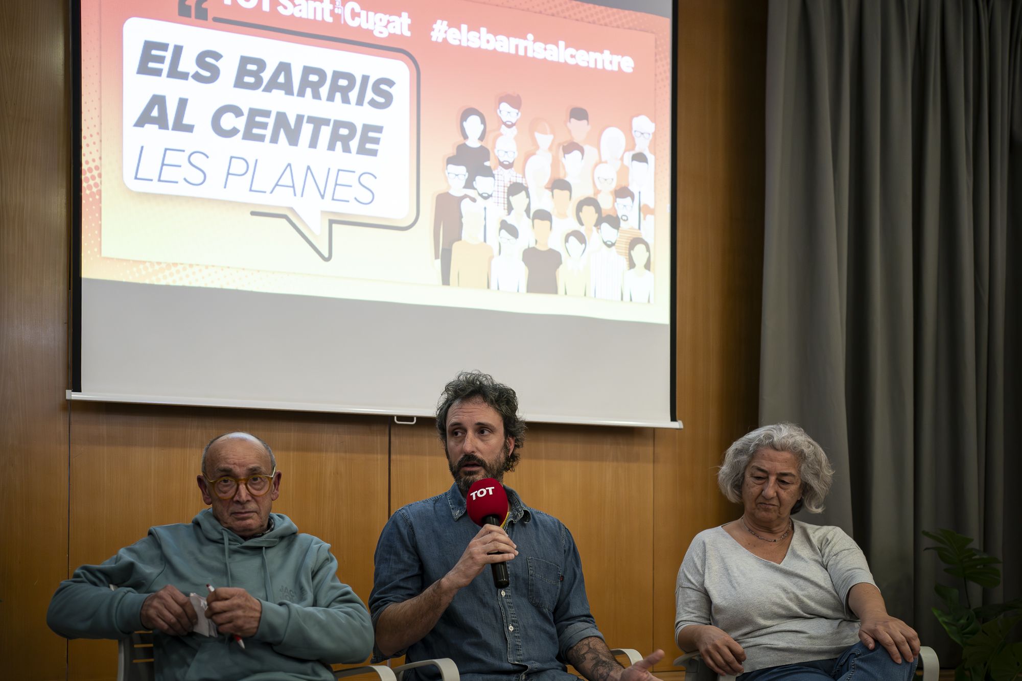 Debat a les Planes del cicle 'Els barris al centre'. FOTO: Mireia Comas (TOT Sant Cugat)