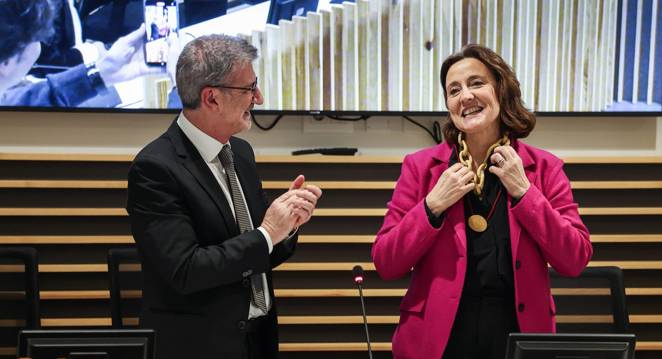 Sant Cugat va lliurar la Medalla d'Or a l'exalcaldessa Mercà Conessa. FOTO: Ajuntament