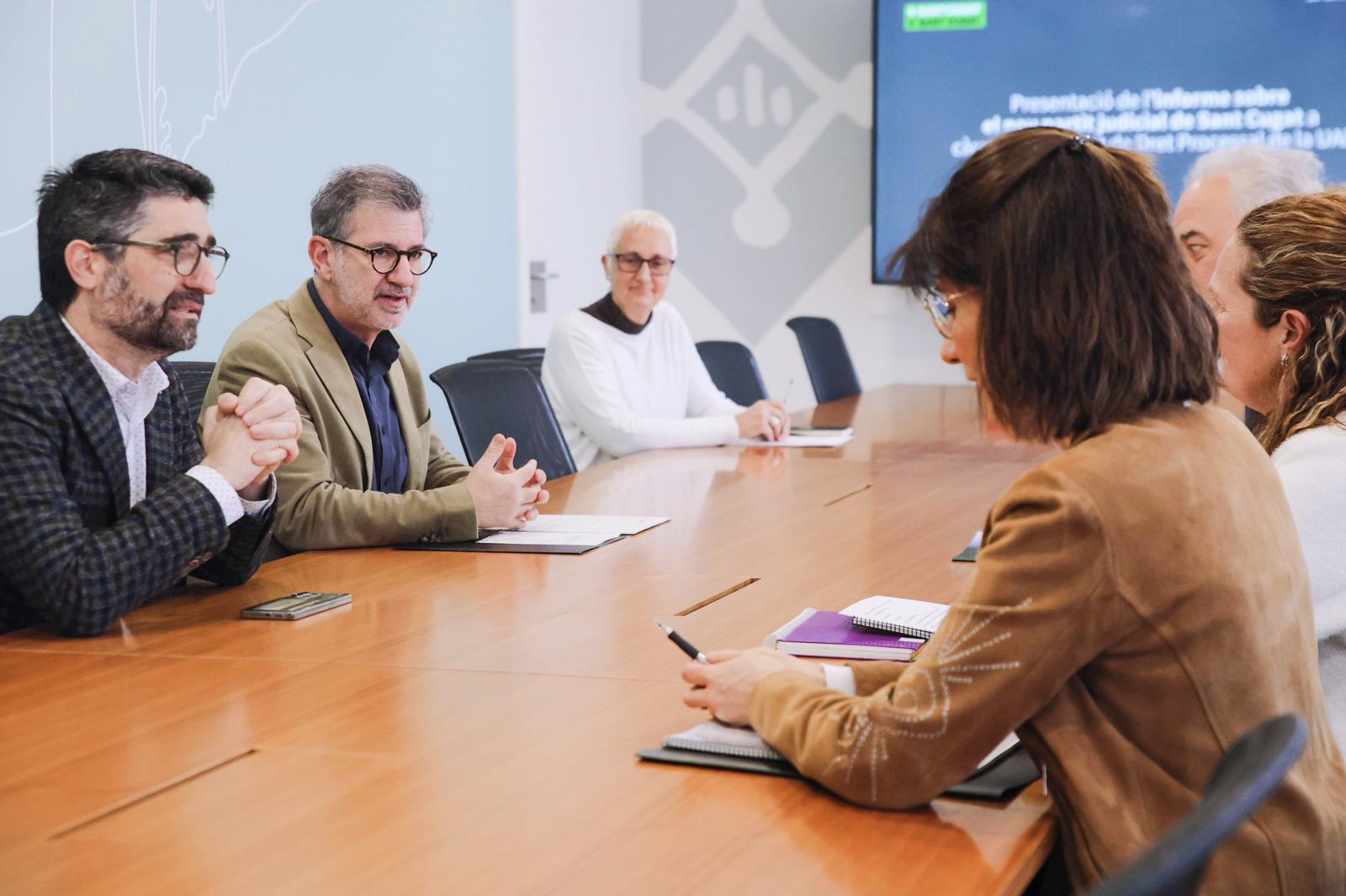 Presentació de l'informe de l'UAB per dimensionar el nou partit judicial de Sant Cugat a l'Ajuntament. FOTO: Ajuntament
