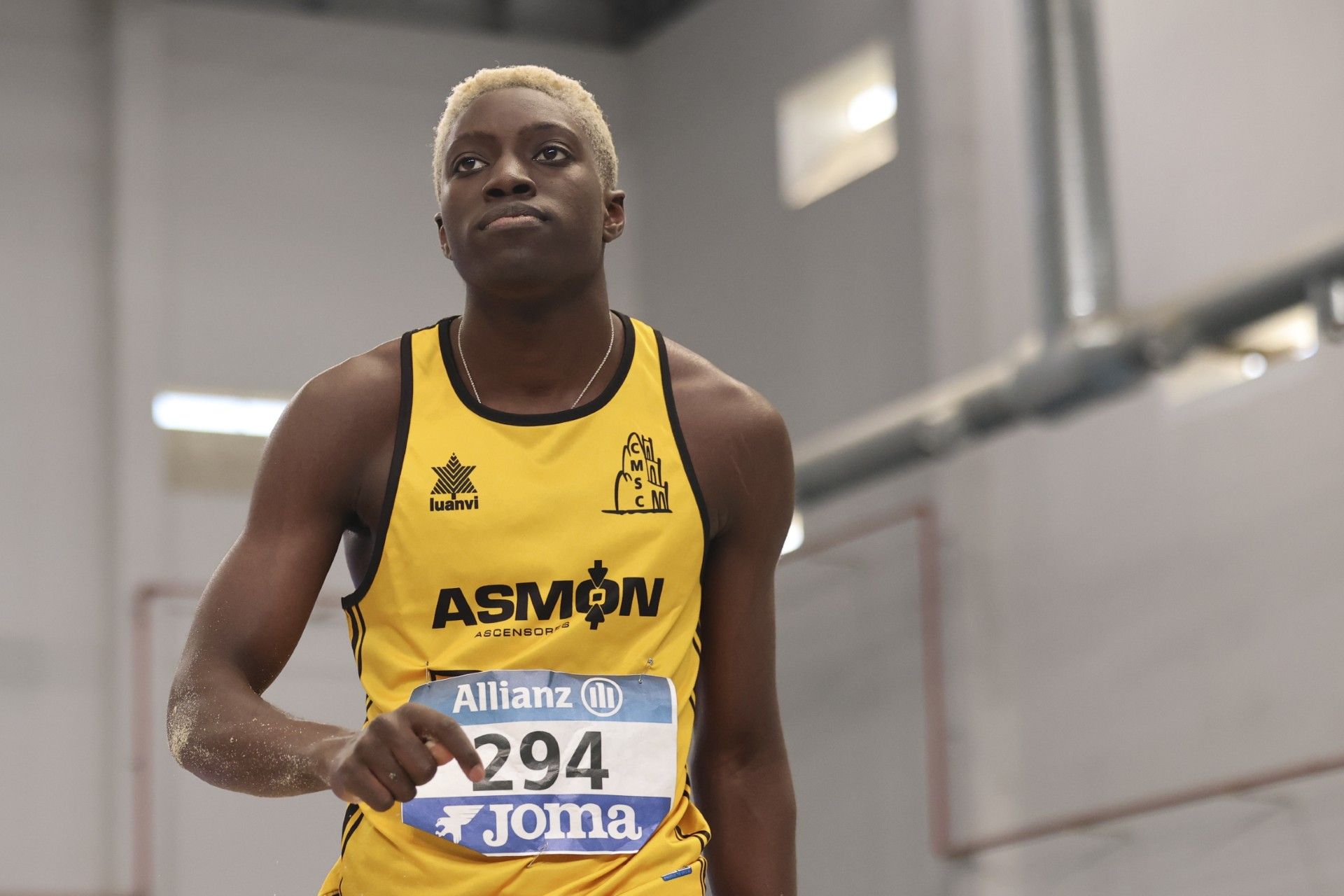 Joan Boubacar Guzmán va ser bronze en el Campionat d'Espanya d'atletisme de pista curta sub-18. FOTO: Cedida