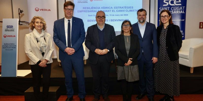 D'esquerra a dreta, Concepció Curet (Sant Cugat Empresarial), Xavier Roca (Generalitat), Eduard Torres (Sant Cugat Empresarial), Cristina Paraira (Ajuntament), Josep Maria Montserrat (Sorea Sant Cugat) i Rut Fontanet (Veolia). FOTO: Cedida