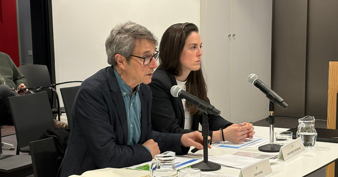 El gerent de Promusa, Jordi Núñez, i la directora tècnica, Montserrat Rocabruna, han explicat en nou pla de xoc per fer front a les deficiències de l'habitatge públic de Sant Cugat. FOTO: TOT Sant Cugat