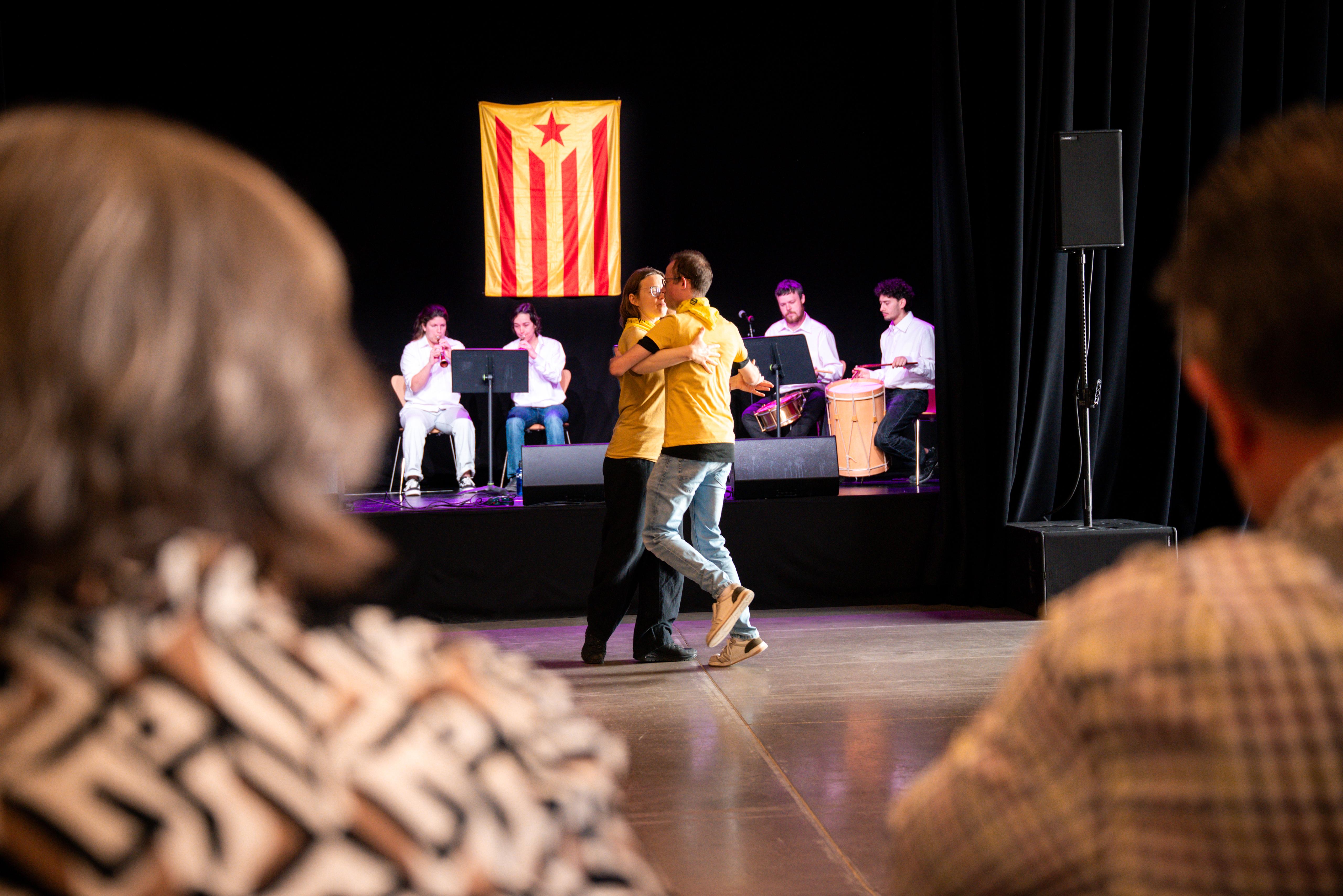 Ball amb els grallers de l'Escola de Música Tradicional de Sant Cugat. FOTO: Ajuntament