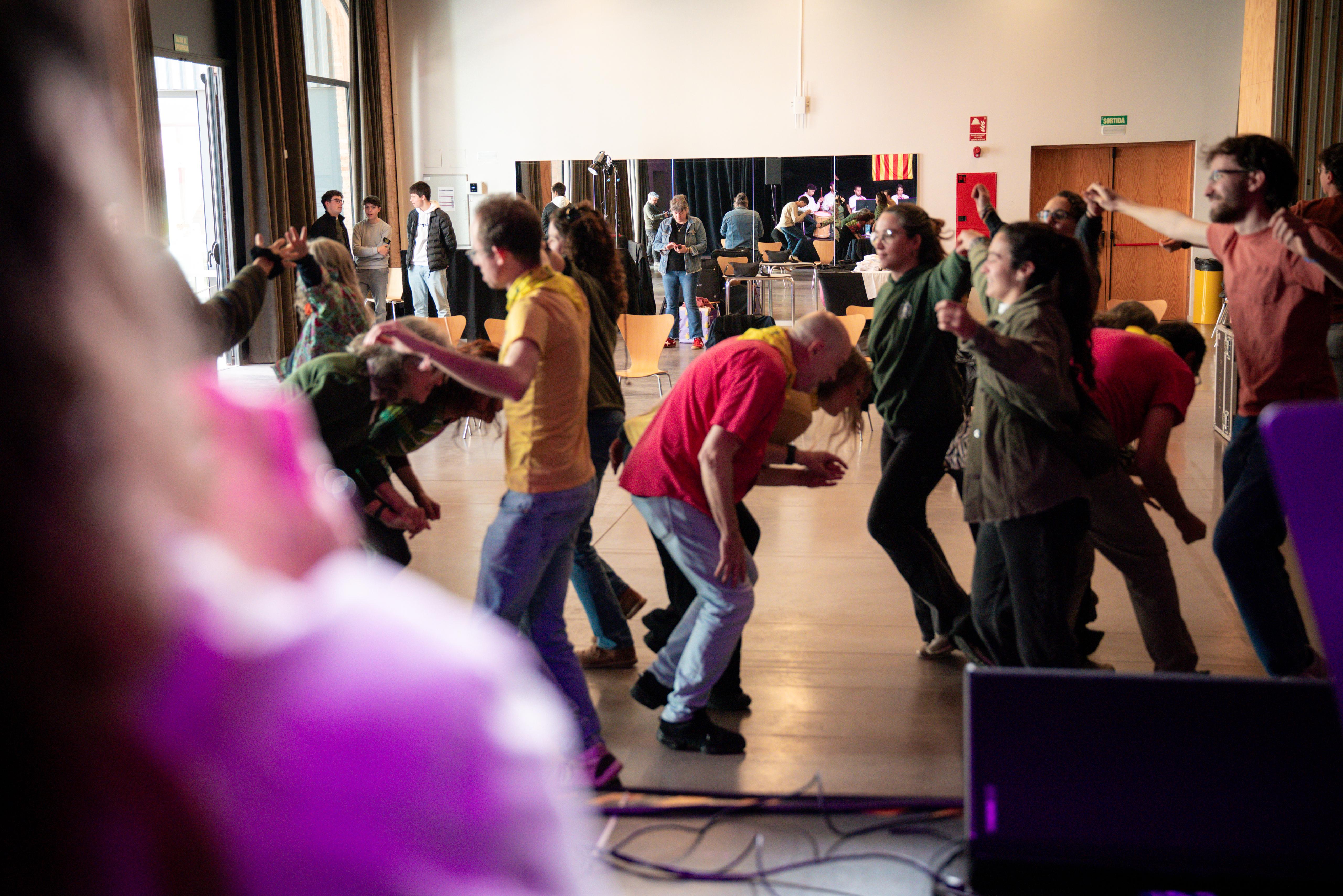 Ball amb els grallers de l'Escola de Música Tradicional de Sant Cugat. FOTO: Ajuntament