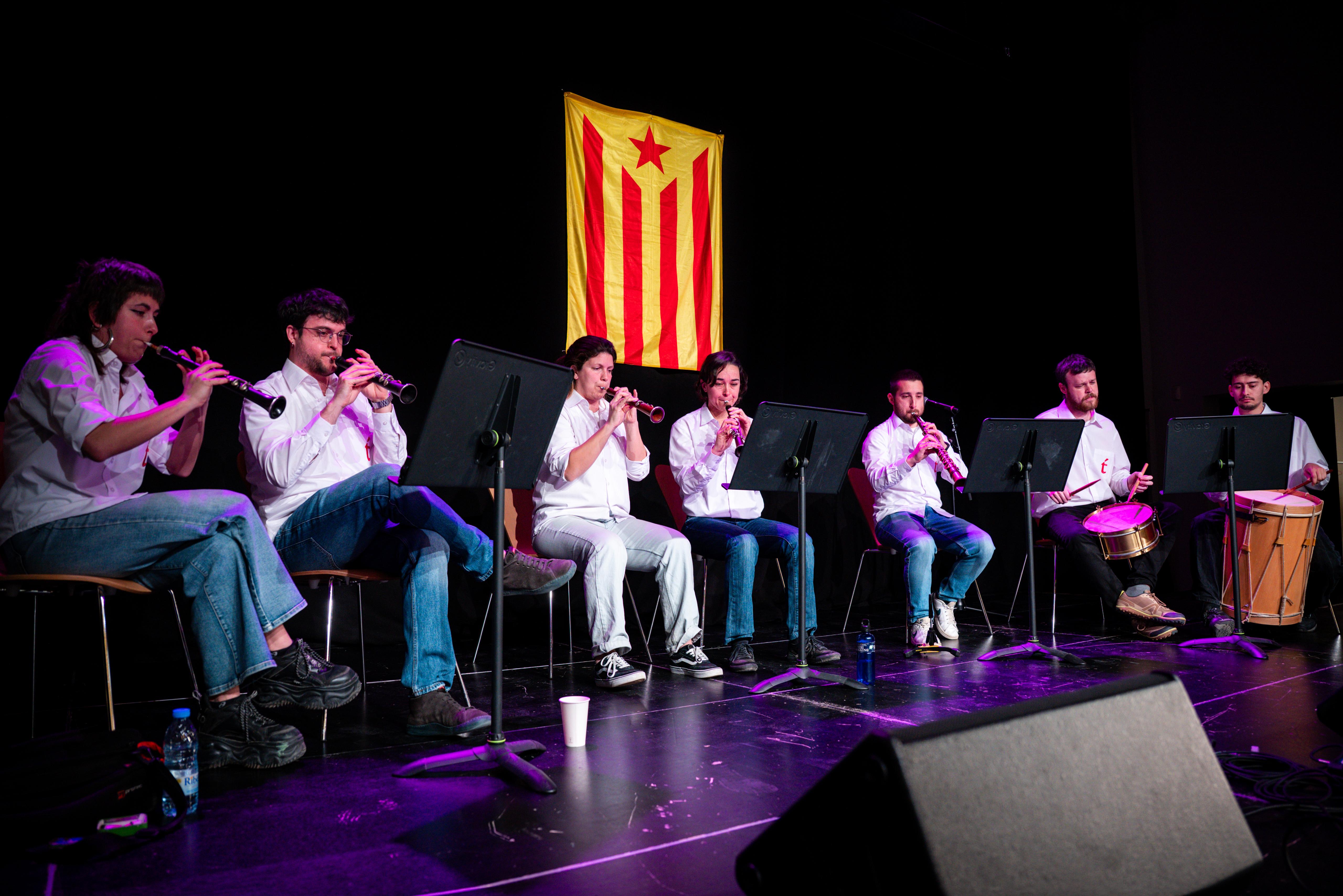 Ball amb els grallers de l'Escola de Música Tradicional de Sant Cugat. FOTO: Ajuntament