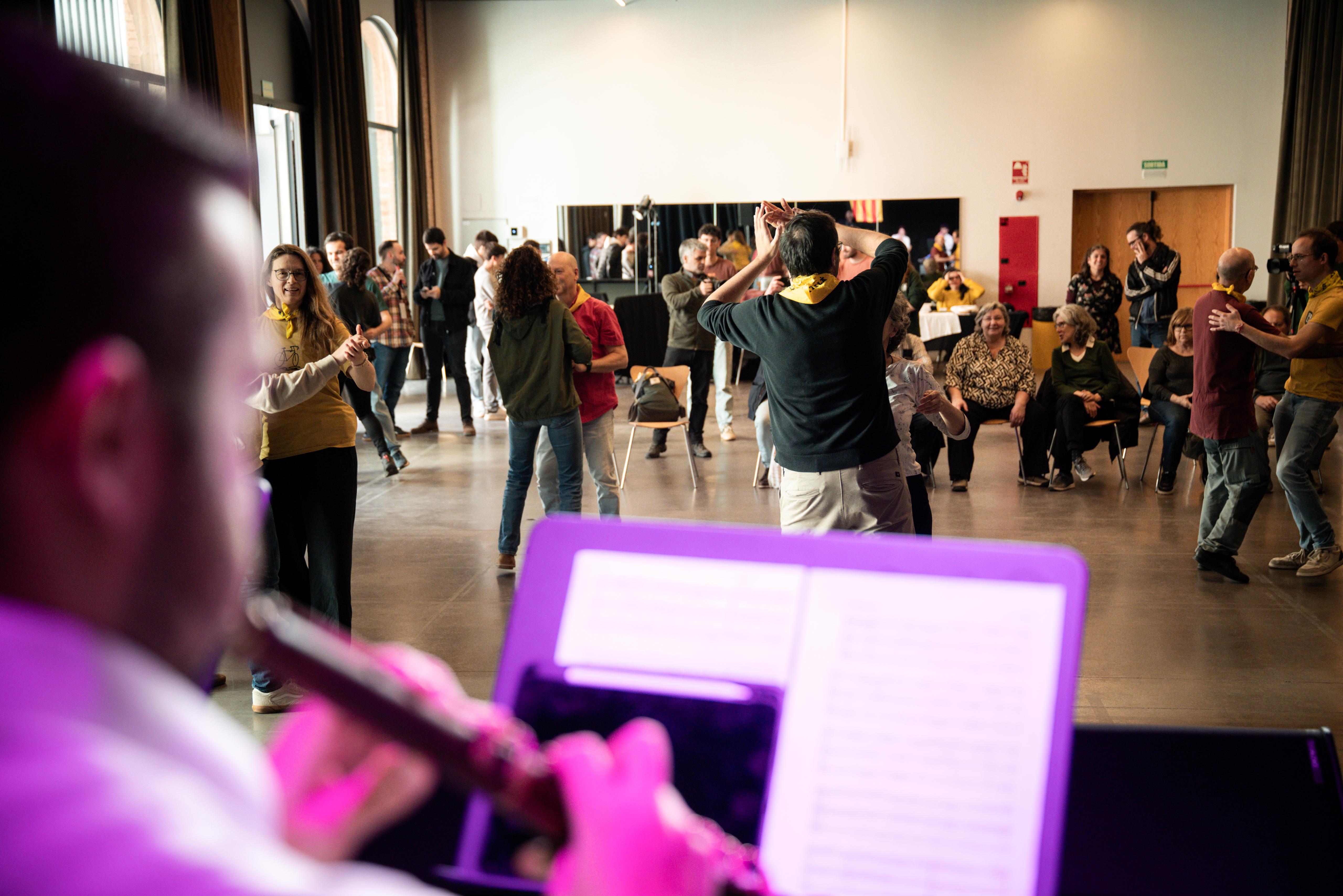 Ball amb els grallers de l'Escola de Música Tradicional de Sant Cugat. FOTO: Ajuntament