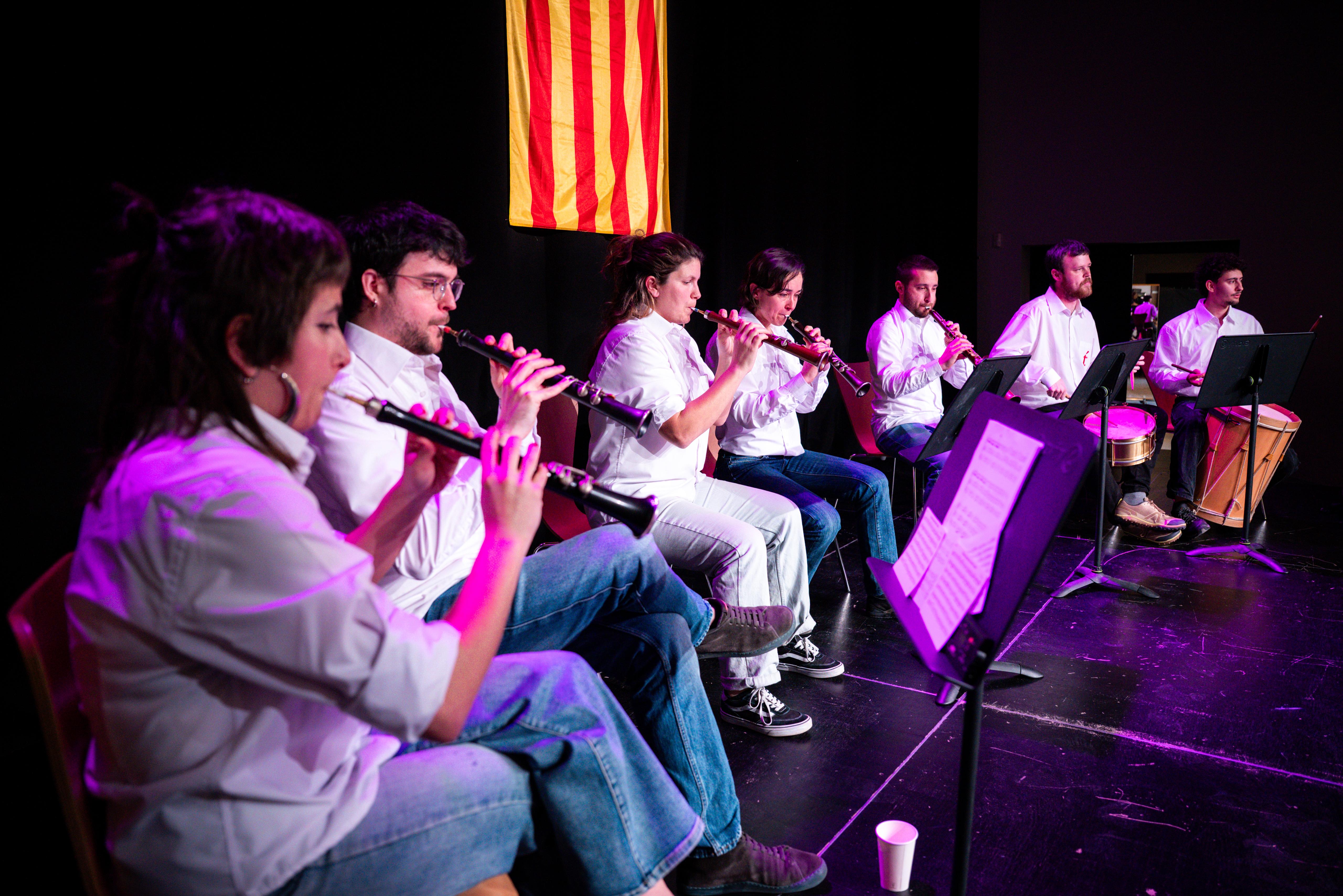 Ball amb els grallers de l'Escola de Música Tradicional de Sant Cugat. FOTO: Ajuntament