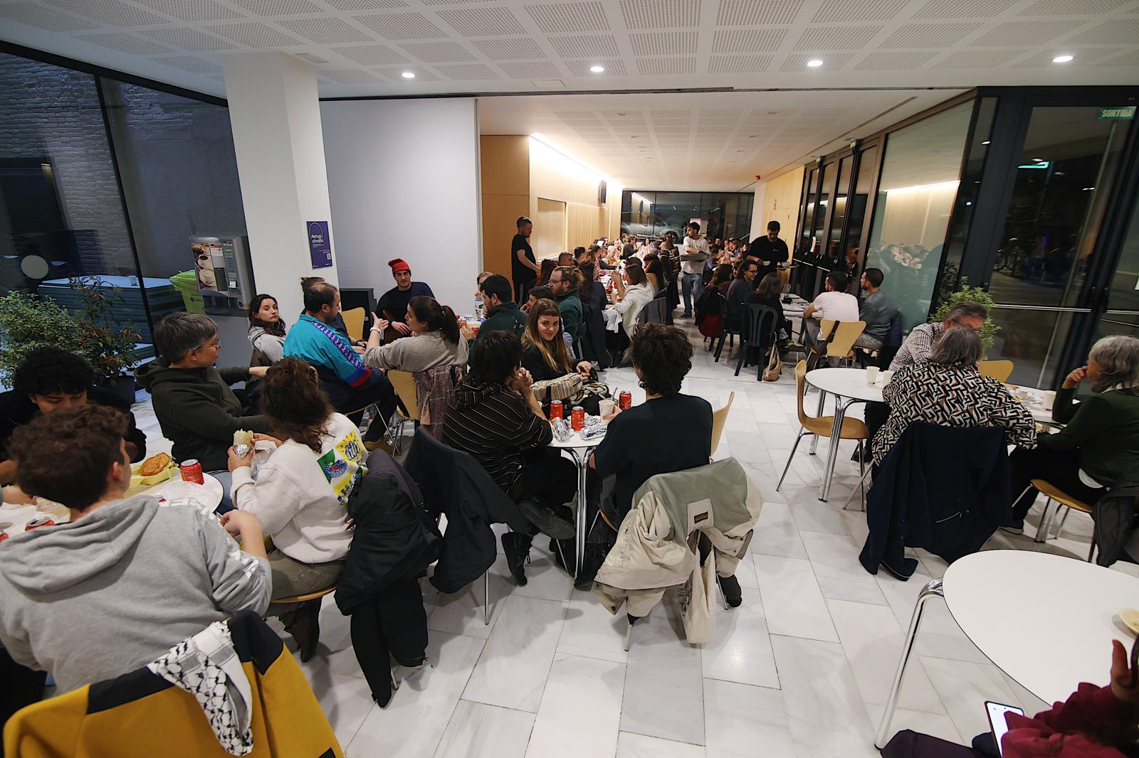 Sopar DeCantada amb Espai Mallorca. FOTO: Ajuntament