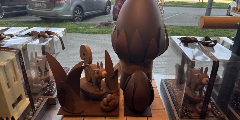 La Pasqua al Dolç Par Yann Duytsche de Sant Cugat, on l'ou és el protagonista. FOTO: Elvira Gallardo (TOT Sant Cugat)