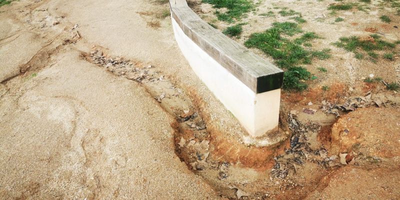 Abandonament dels Jardins del Vallès  FOTO: Cedida