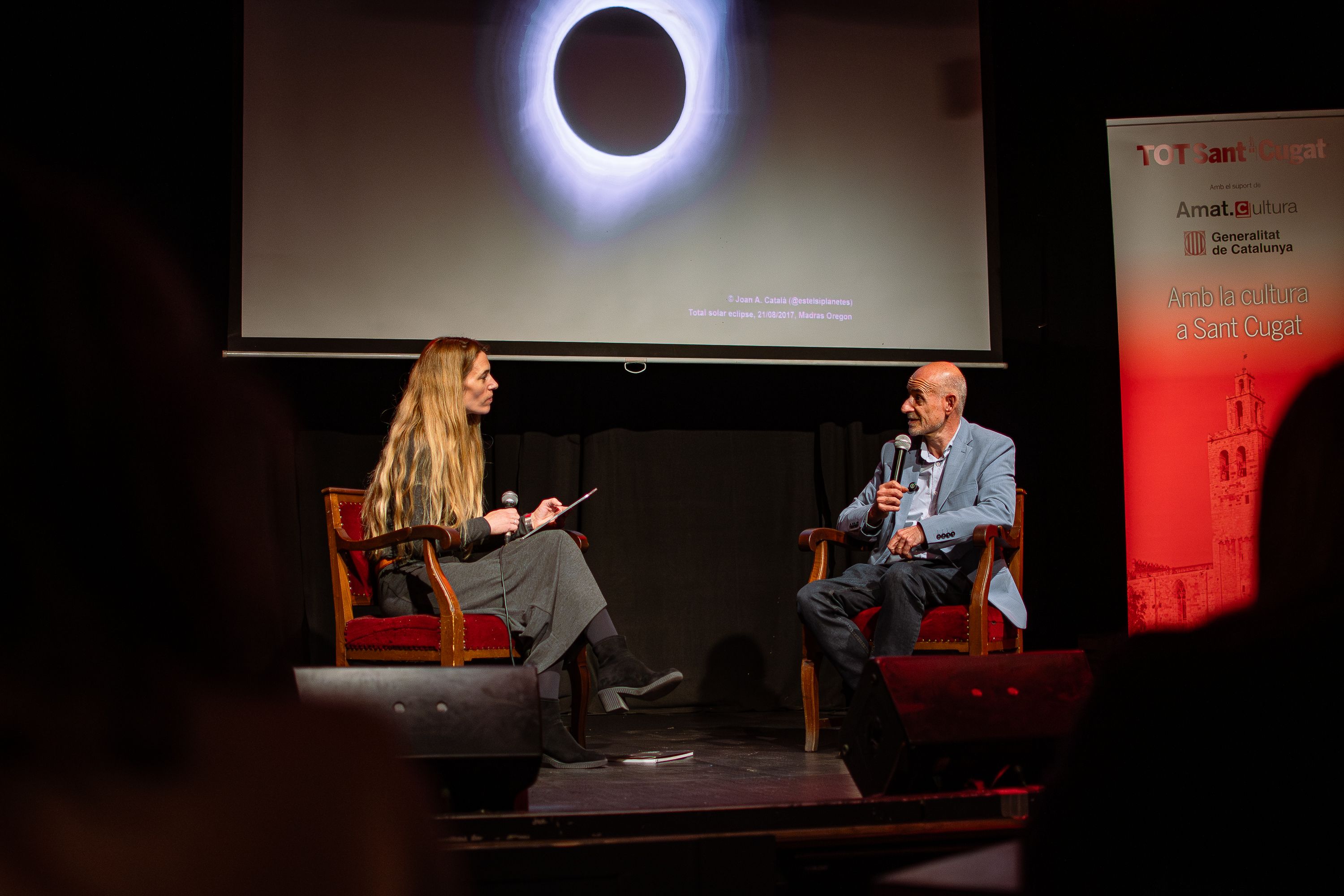 Presentació del llibre 'L'eclipsi del segle' de Joan Antón Català. FOTO: Pol Rodríguez (TOT Sant Cugat)