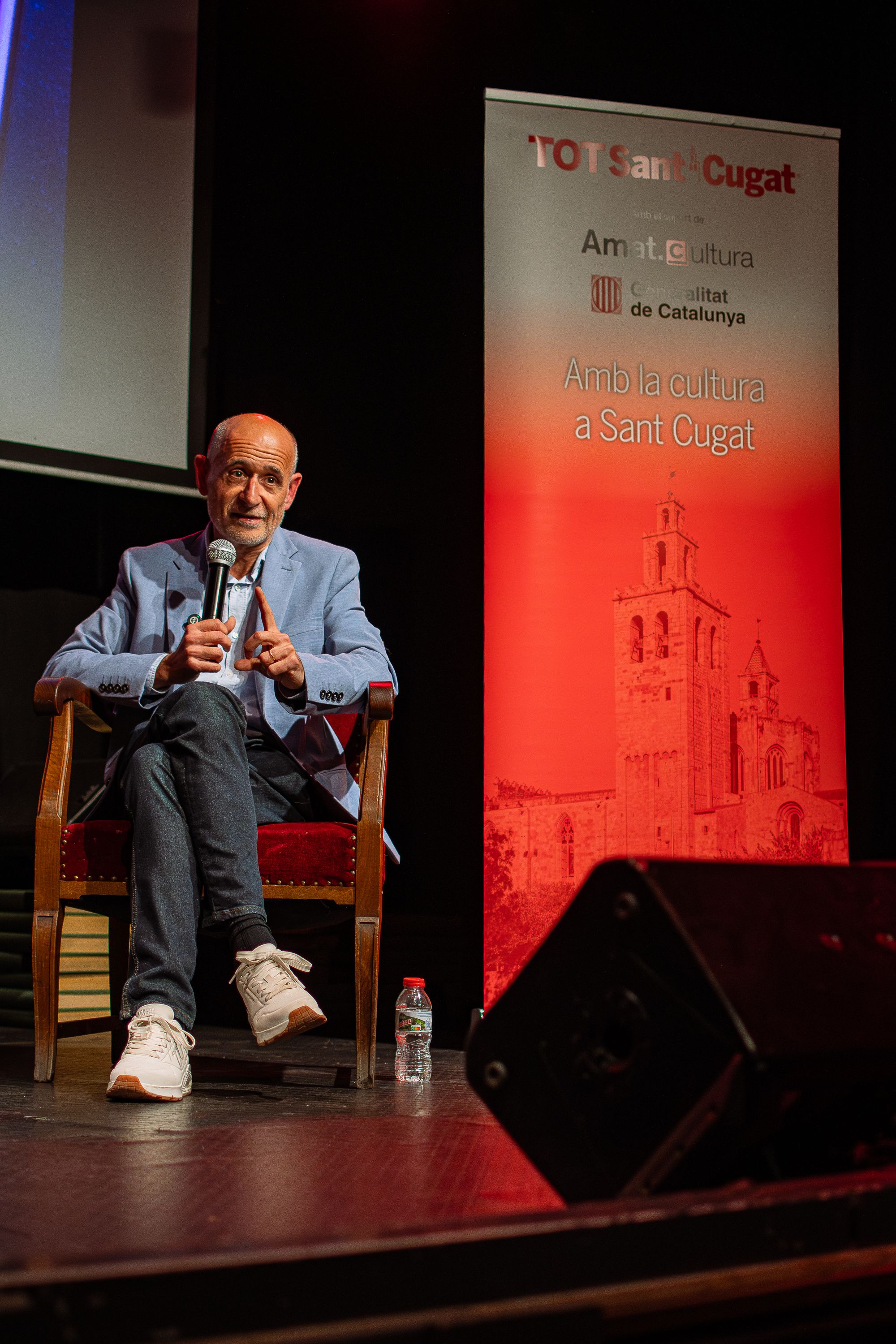 Presentació del llibre 'L'eclipsi del segle' de Joan Antón Català. FOTO: Pol Rodríguez (TOT Sant Cugat)