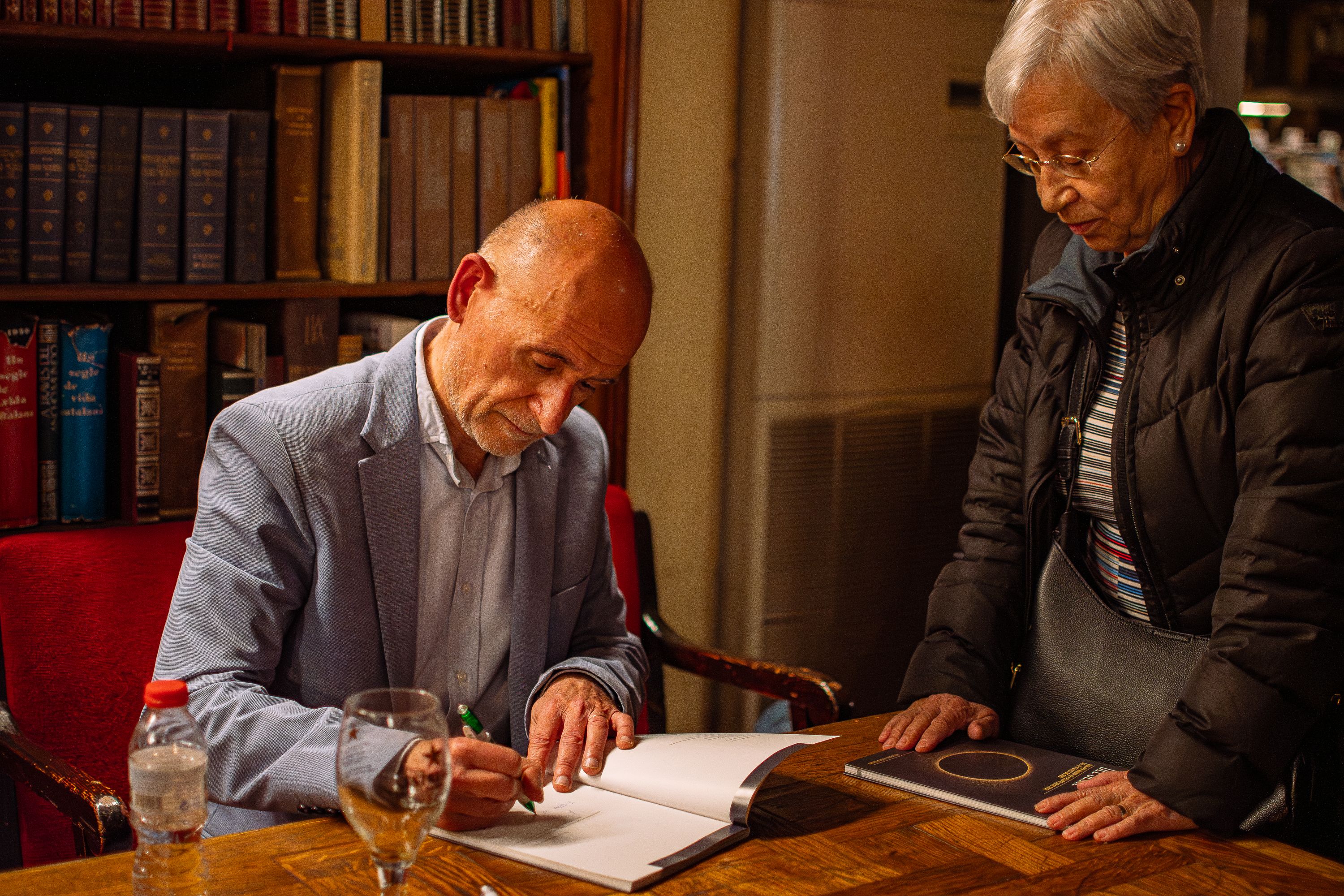 Presentació del llibre 'L'eclipsi del segle' de Joan Antón Català. FOTO: Pol Rodríguez (TOT Sant Cugat)