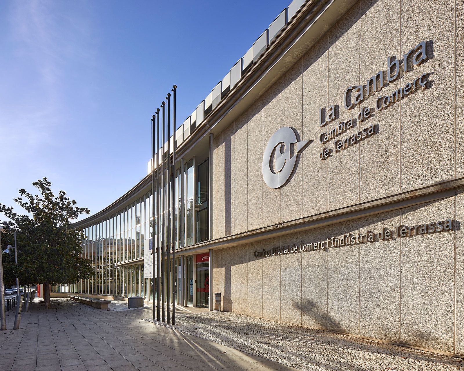 Exterior de la Cambra de Comerç de Terrassa. FOTO: BIVA