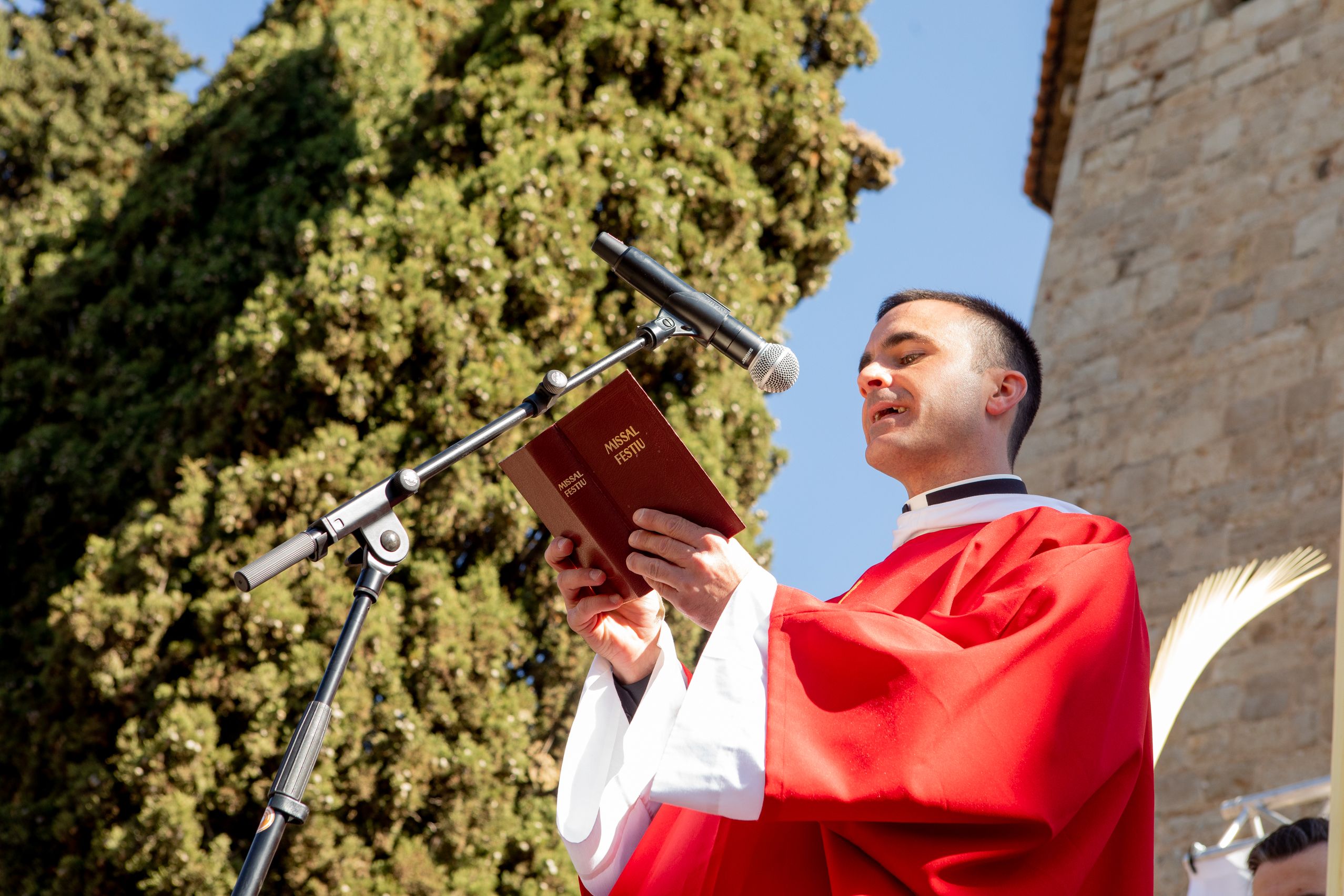 Sant Cugat s'omple de gom a gom per celebrar el Diumenge de Rams. Joana Arribas (TOT Sant Cugat)