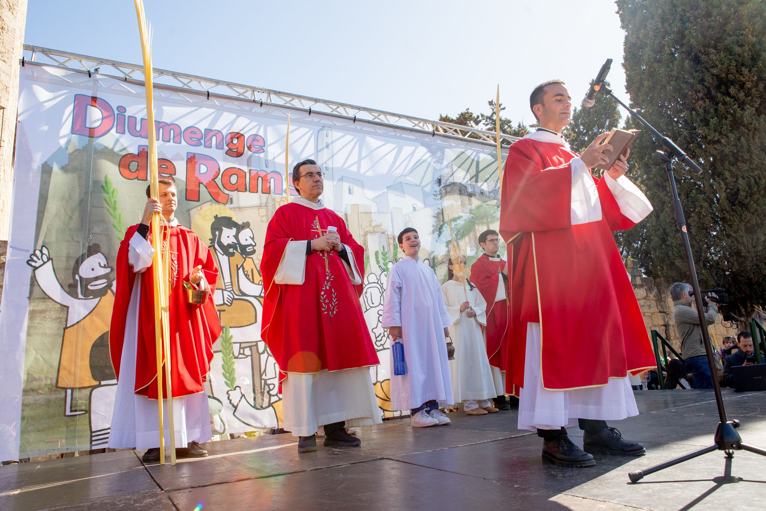 Sant Cugat s'omple de gom a gom per celebrar el Diumenge de Rams. Joana Arribas (TOT Sant Cugat)
