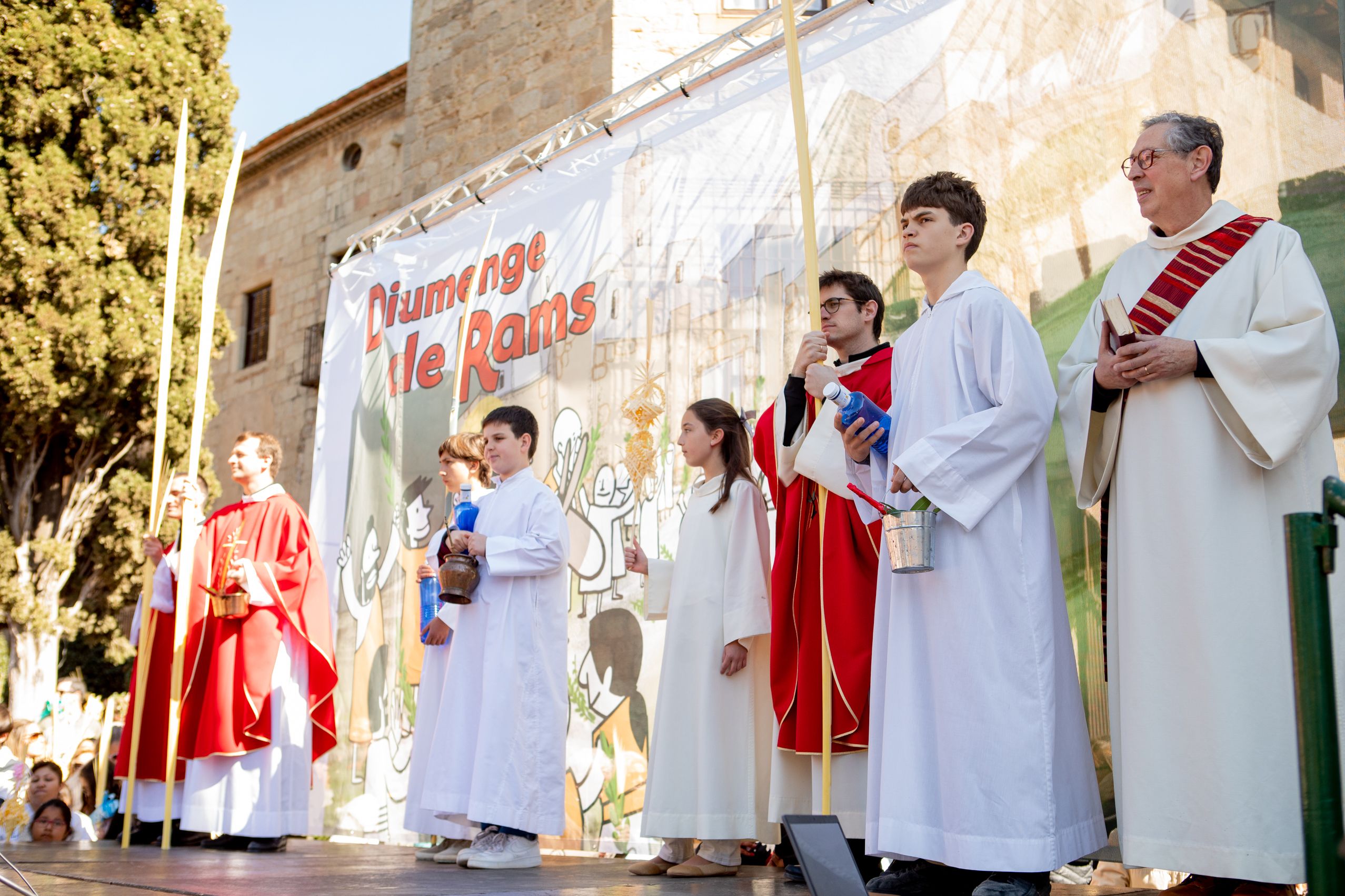 Sant Cugat s'omple de gom a gom per celebrar el Diumenge de Rams. Joana Arribas (TOT Sant Cugat)