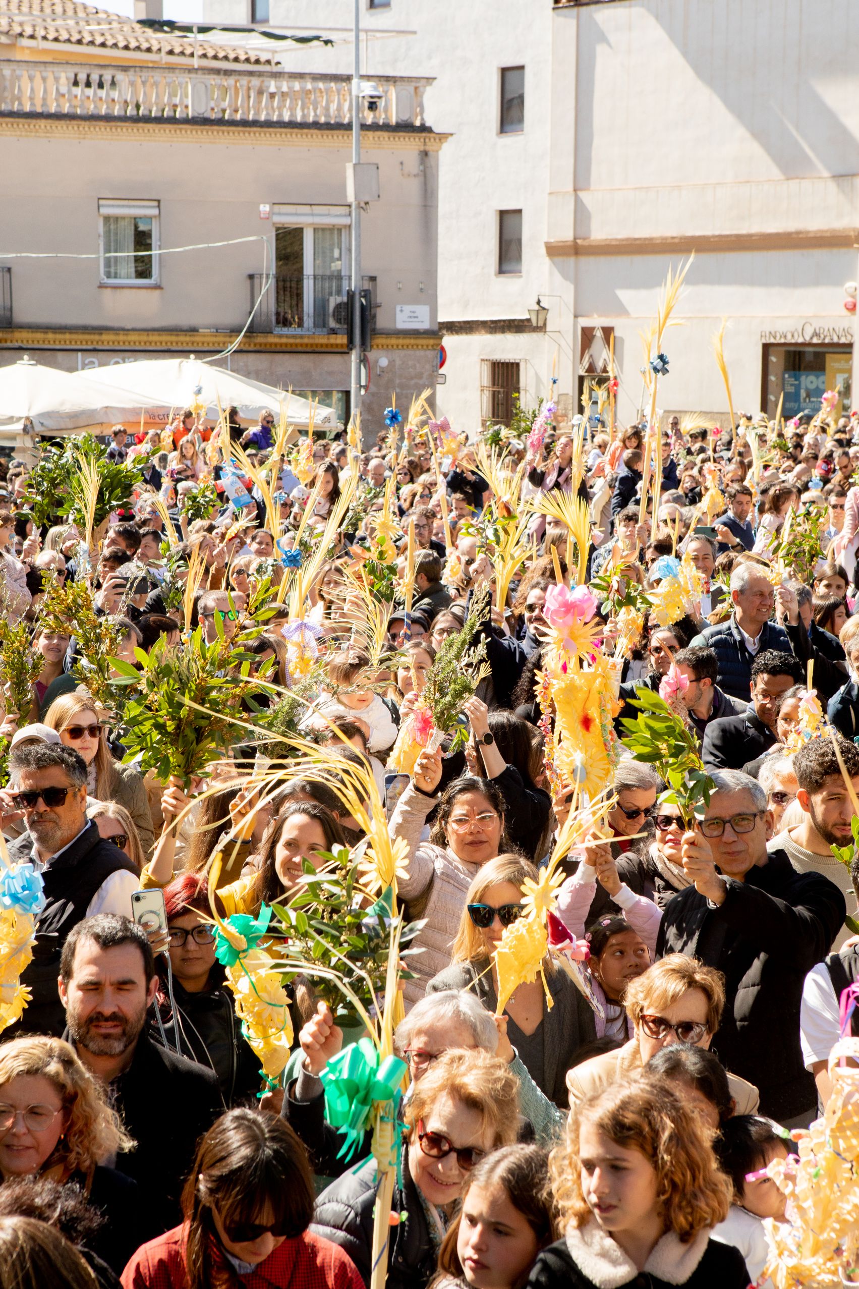Sant Cugat s'omple de gom a gom per celebrar el Diumenge de Rams. Joana Arribas (TOT Sant Cugat)