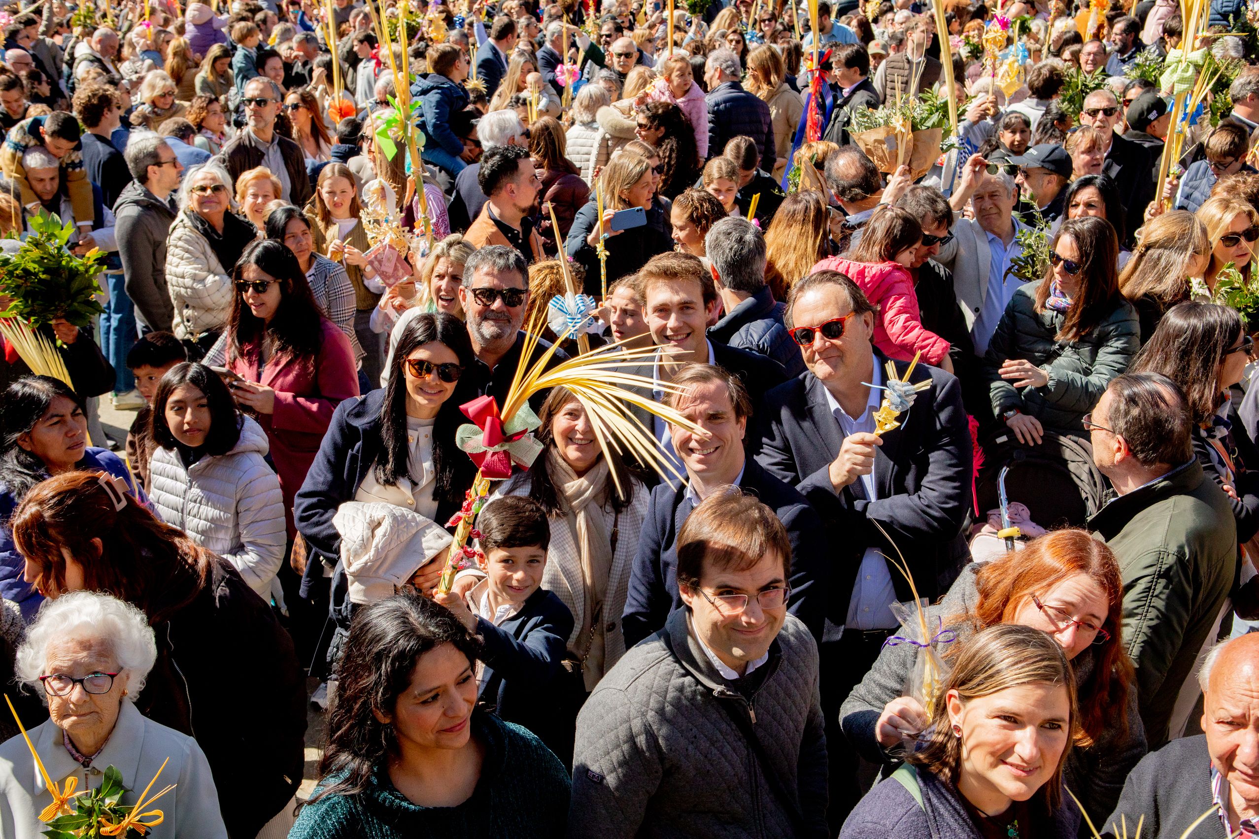 Sant Cugat s'omple de gom a gom per celebrar el Diumenge de Rams. Joana Arribas (TOT Sant Cugat)