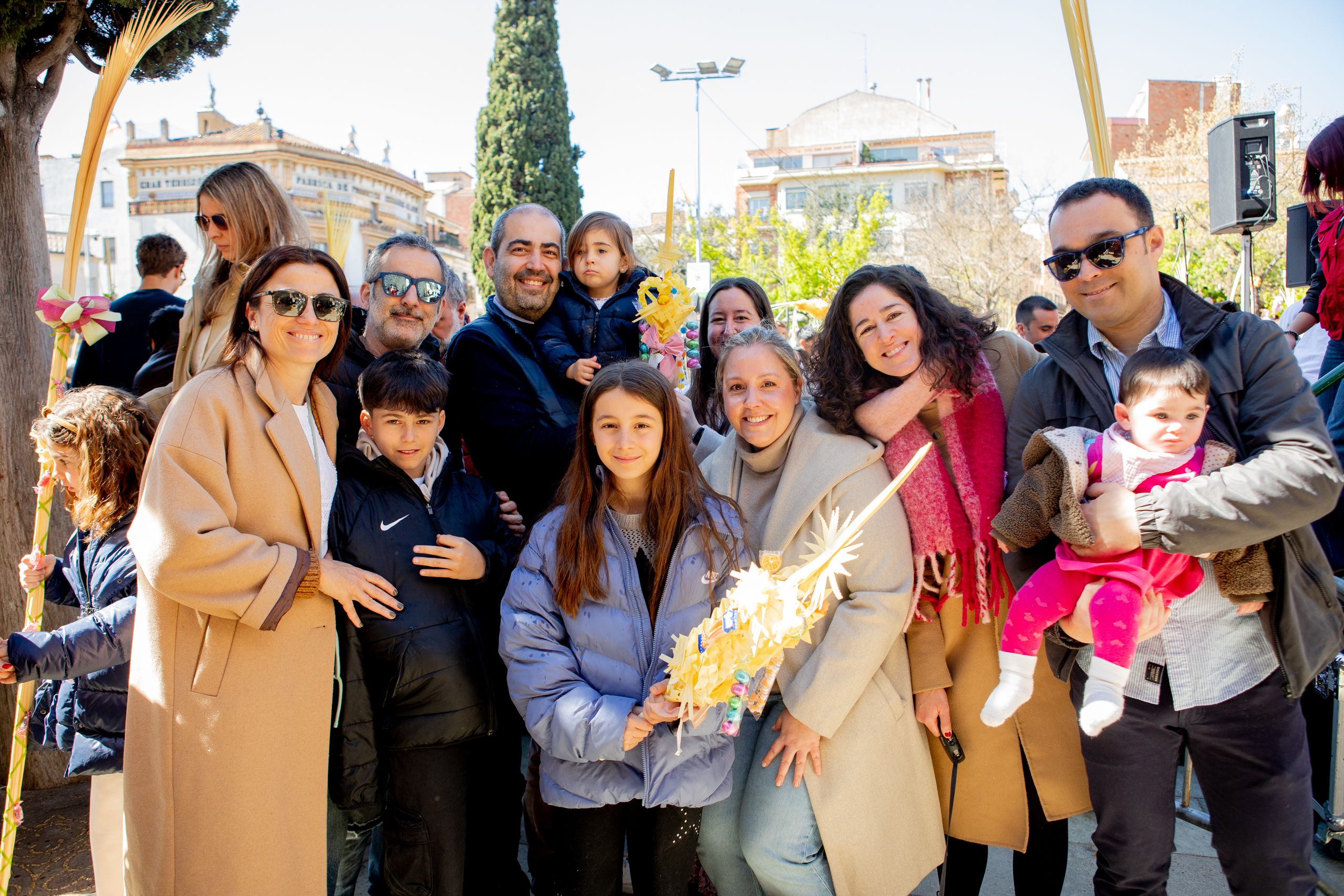 Sant Cugat s'omple de gom a gom per celebrar el Diumenge de Rams. Joana Arribas (TOT Sant Cugat)