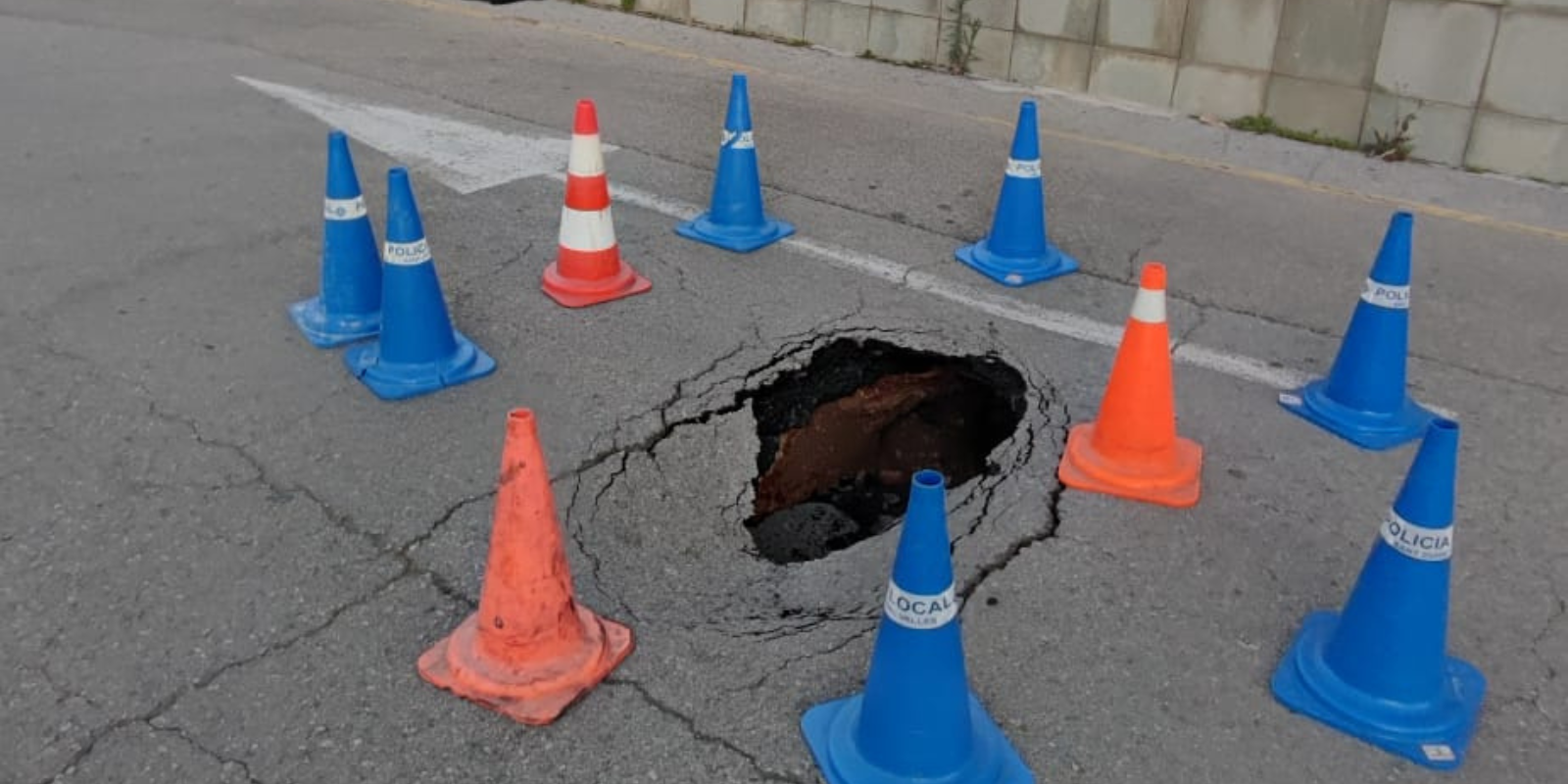 L'esvoranc a Coll Favà. FOTO: Cedida