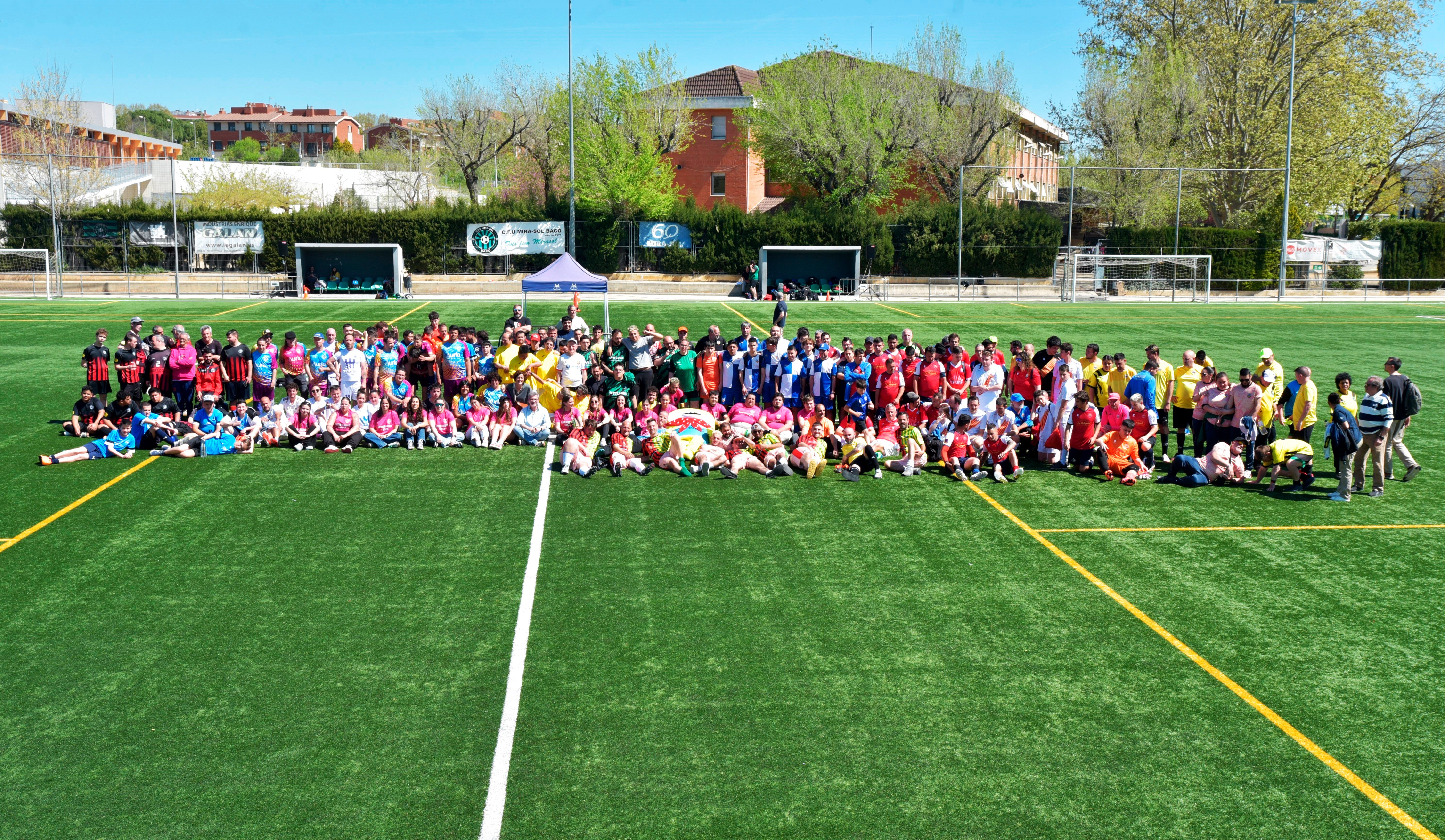 La segona edició del Torneig Mirasharks del CFU Mira-sol Baco va comptar amb més de 200 jugadors. FOTO: Cedida