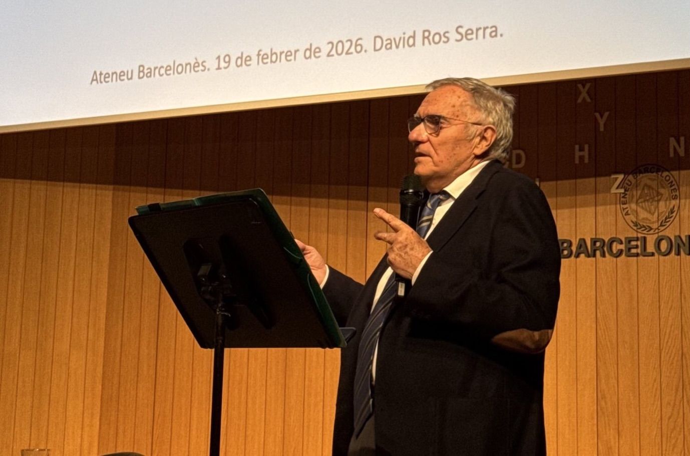 El santcugatenc David Ros llança el seu nou llibre ‘El cost de ser espanyols’. FOTO: Assemblea Nacional Catalana 