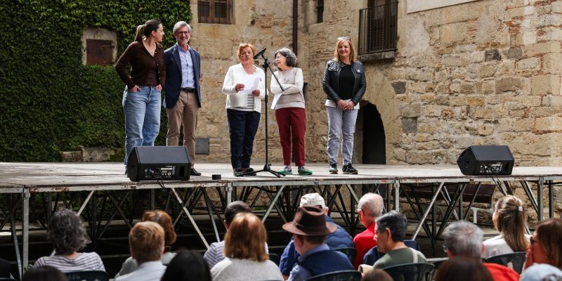 Sant Cugat es mou per visibilitzar el Dia Mundial del Parkinson. FOTO: Ajuntament