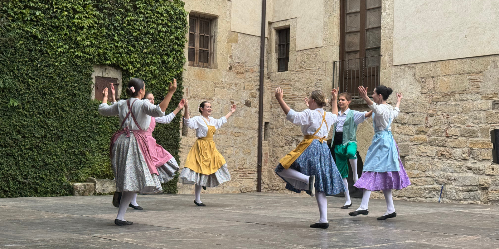 Trobada d'esbarts de l'Esbart Mediterrània. FOTO: TOT Sant Cugat