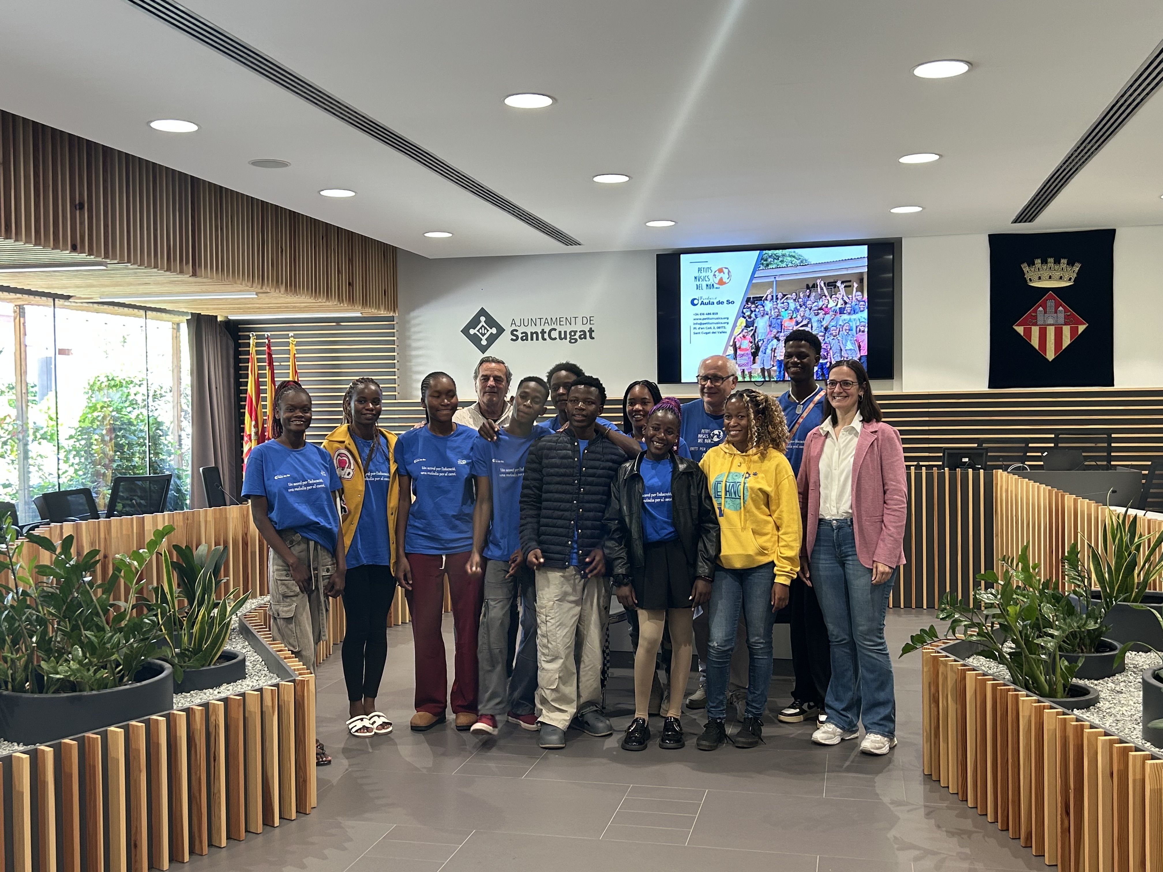 Recepció a la delegació de Malawi de l'ONG Petits Músics del Món. FOTO: Elvira Gallardo (TOT Sant Cugat)