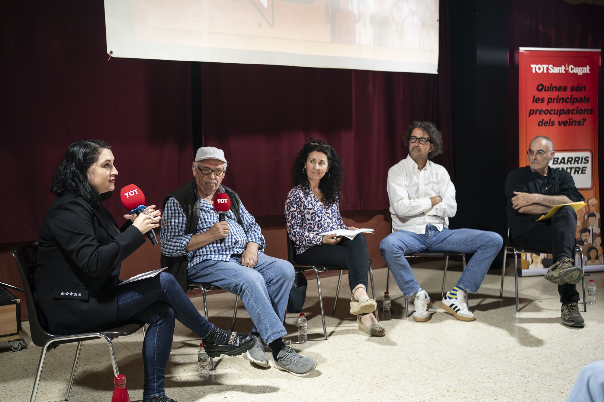 Debat a la Floresta del cicle 'Els barris al centre'. FOTO: Mireia Comas TOT Sant Cugat