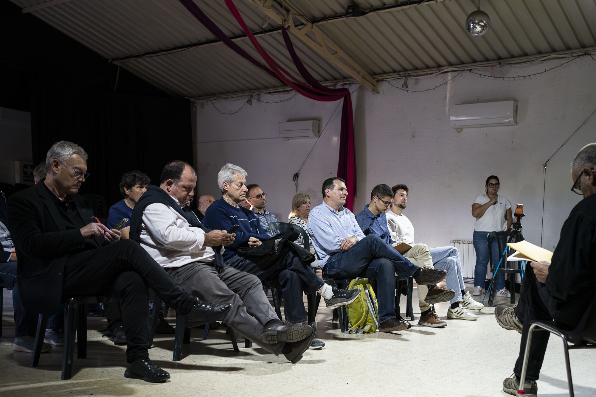 Debat a la Floresta del cicle 'Els barris al centre'. FOTO: Mireia Comas TOT Sant Cugat
