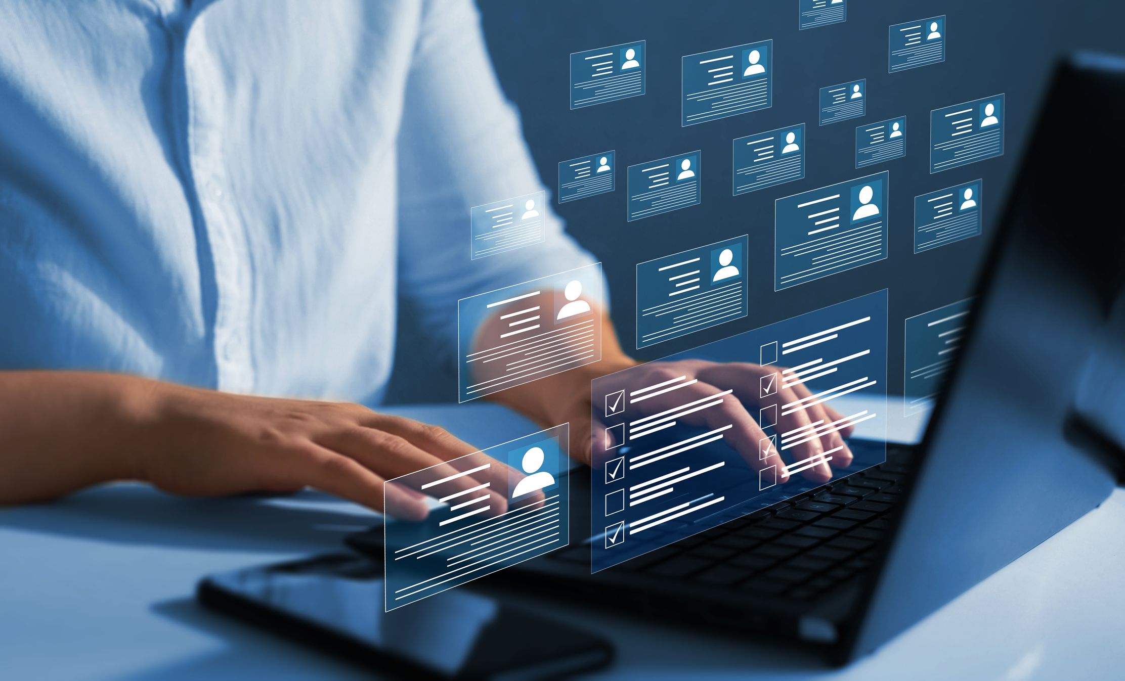 Empreses immobiliàries, tallers mecànics i altres serveis a la secció de classificats del TOT Sant Cugat. FOTO: Cedida