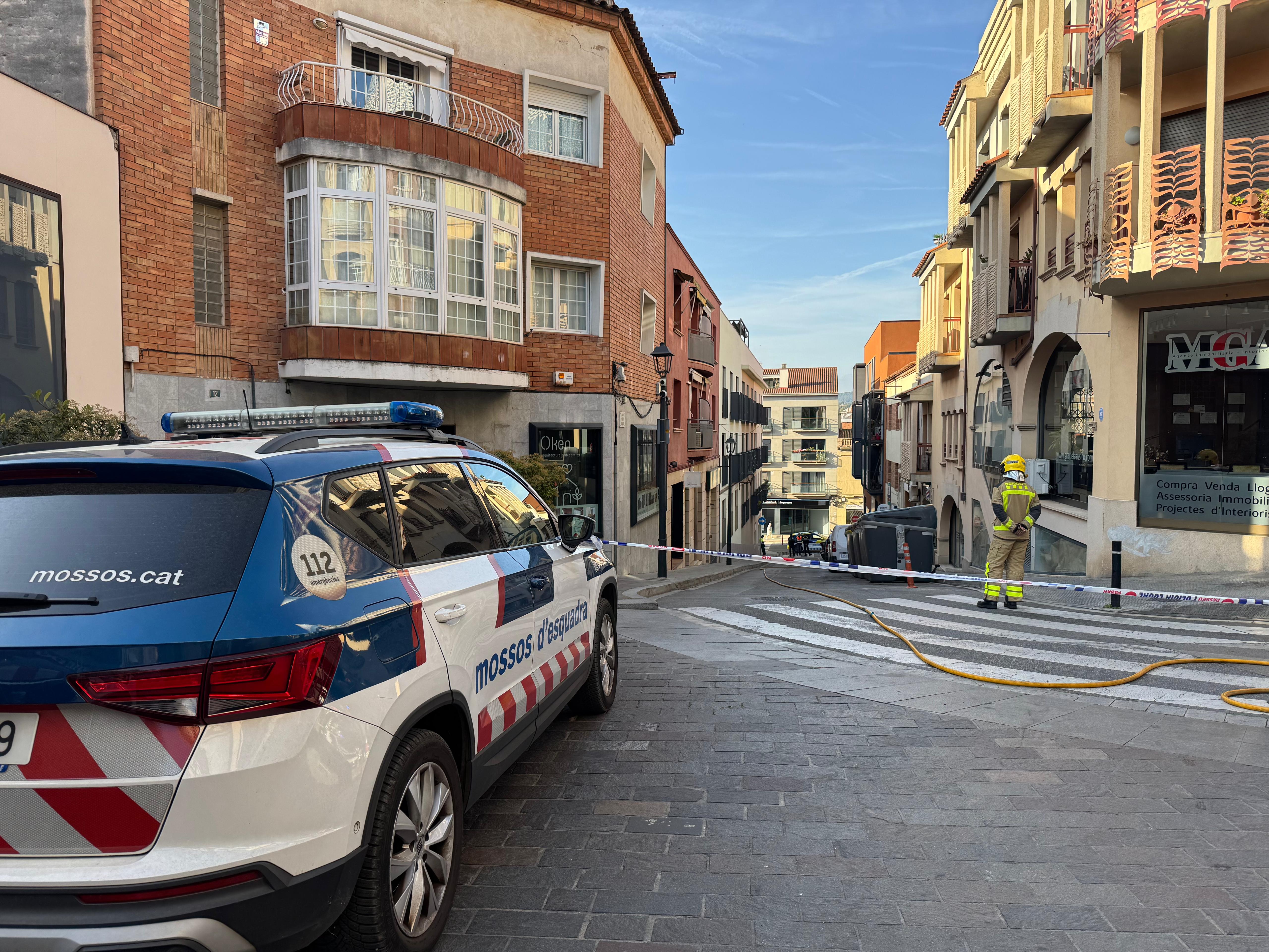 El carrer d'Enric Granados ha quedat tallat a la circulació. FOTO: TOT Sant Cugat.
