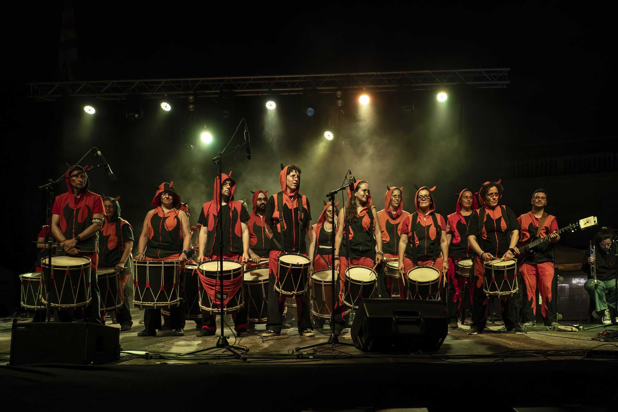 Correfoc i ball de foc de l'Encabronada 2026. FOTO: Mireia Comas