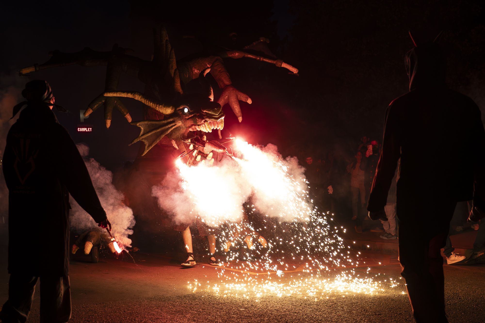 Correfoc i ball de foc de l'Encabronada 2026. FOTO: Mireia Comas