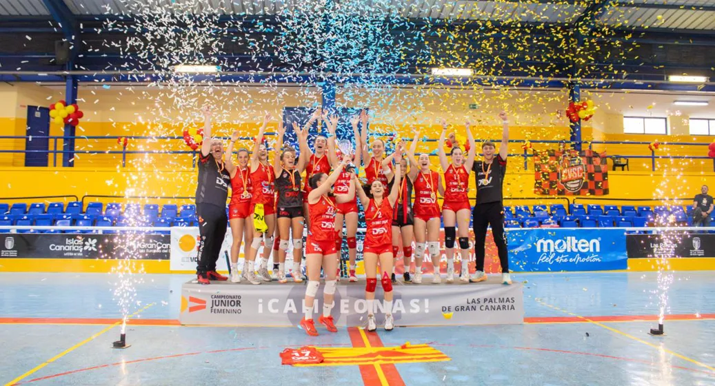 El junior femení del DSV Club Voleibol Sant Cugat torna a guanyar el Campionat d'Espanya. FOTO: RFEVB