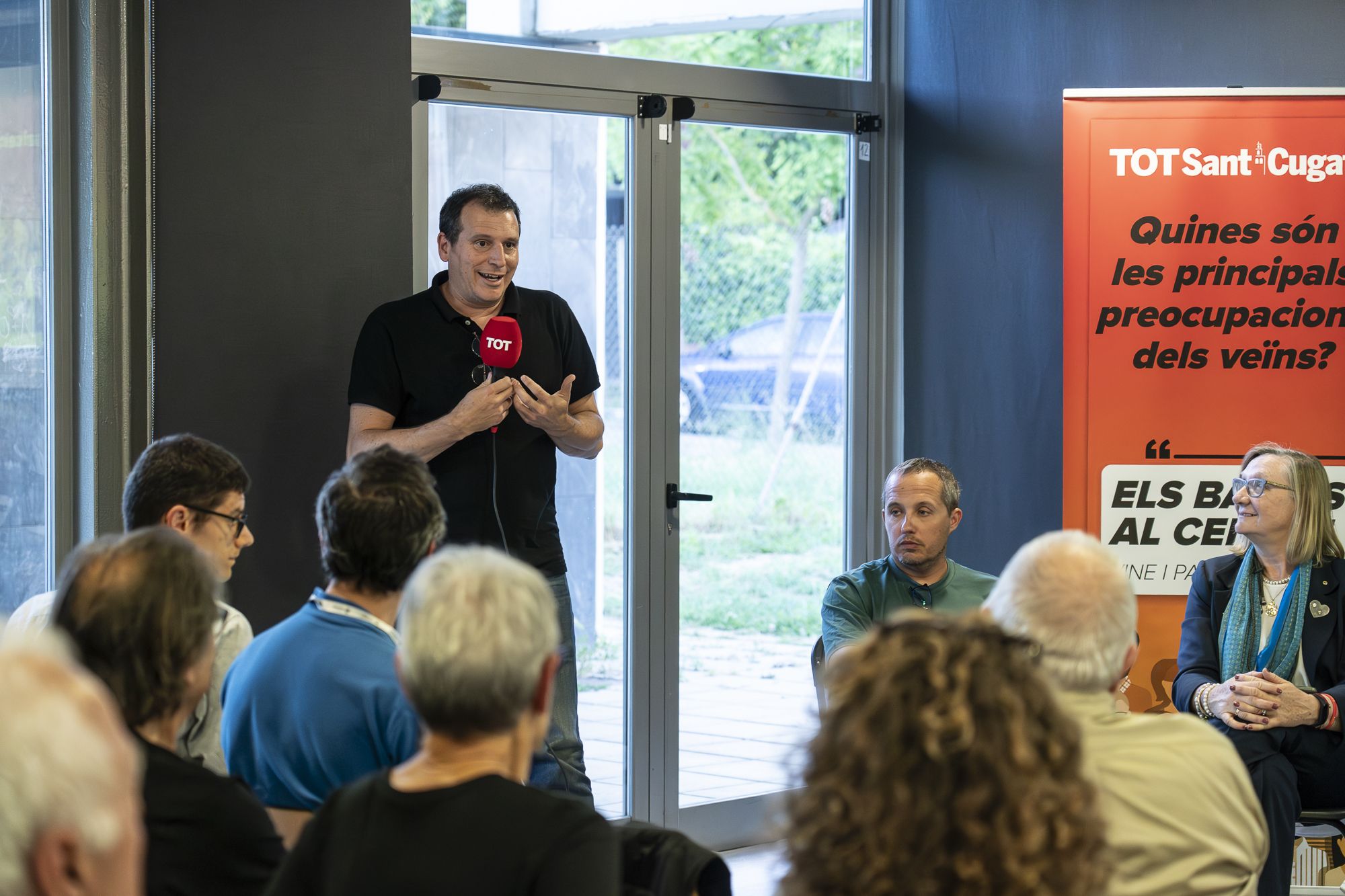 Debat a Mira-sol del cicle 'Els barris al centre'. FOTO: Mireia Comas