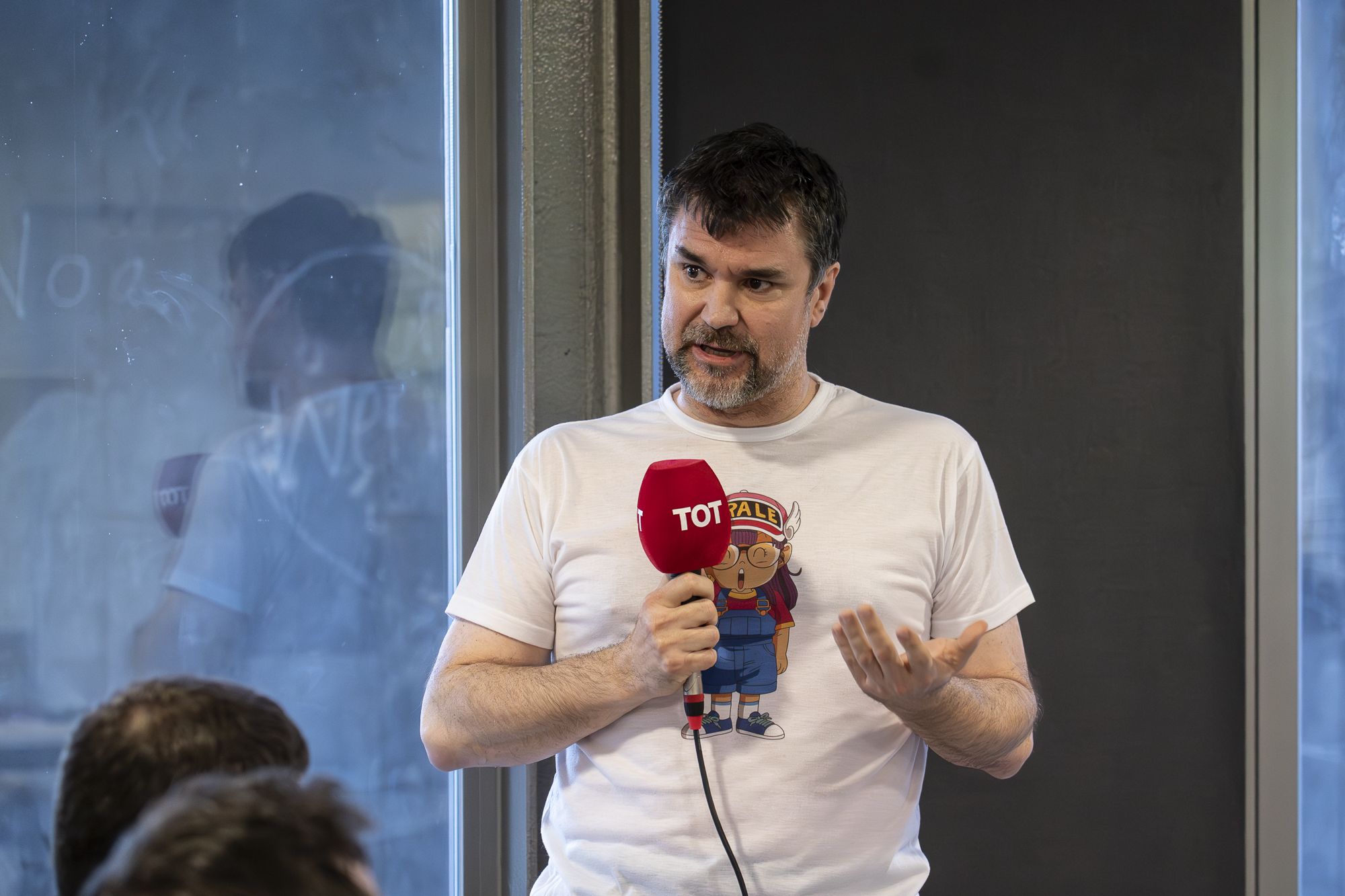 Debat a Mira-sol del cicle 'Els barris al centre'. FOTO: Mireia Comas