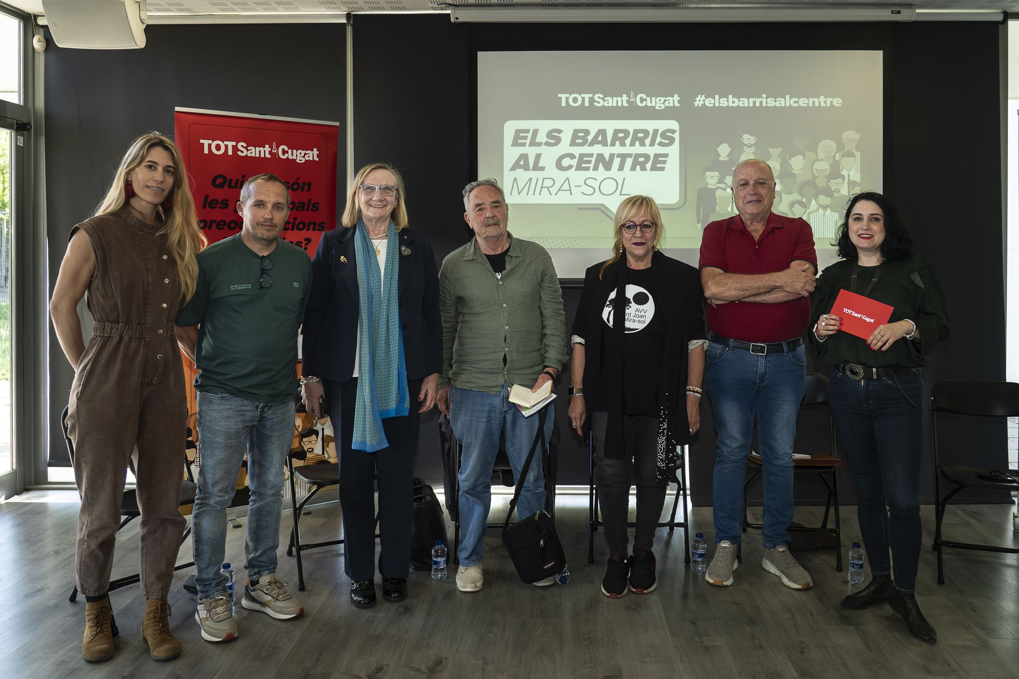 Debat a Mira-sol del cicle 'Els barris al centre'. FOTO: Mireia Comas