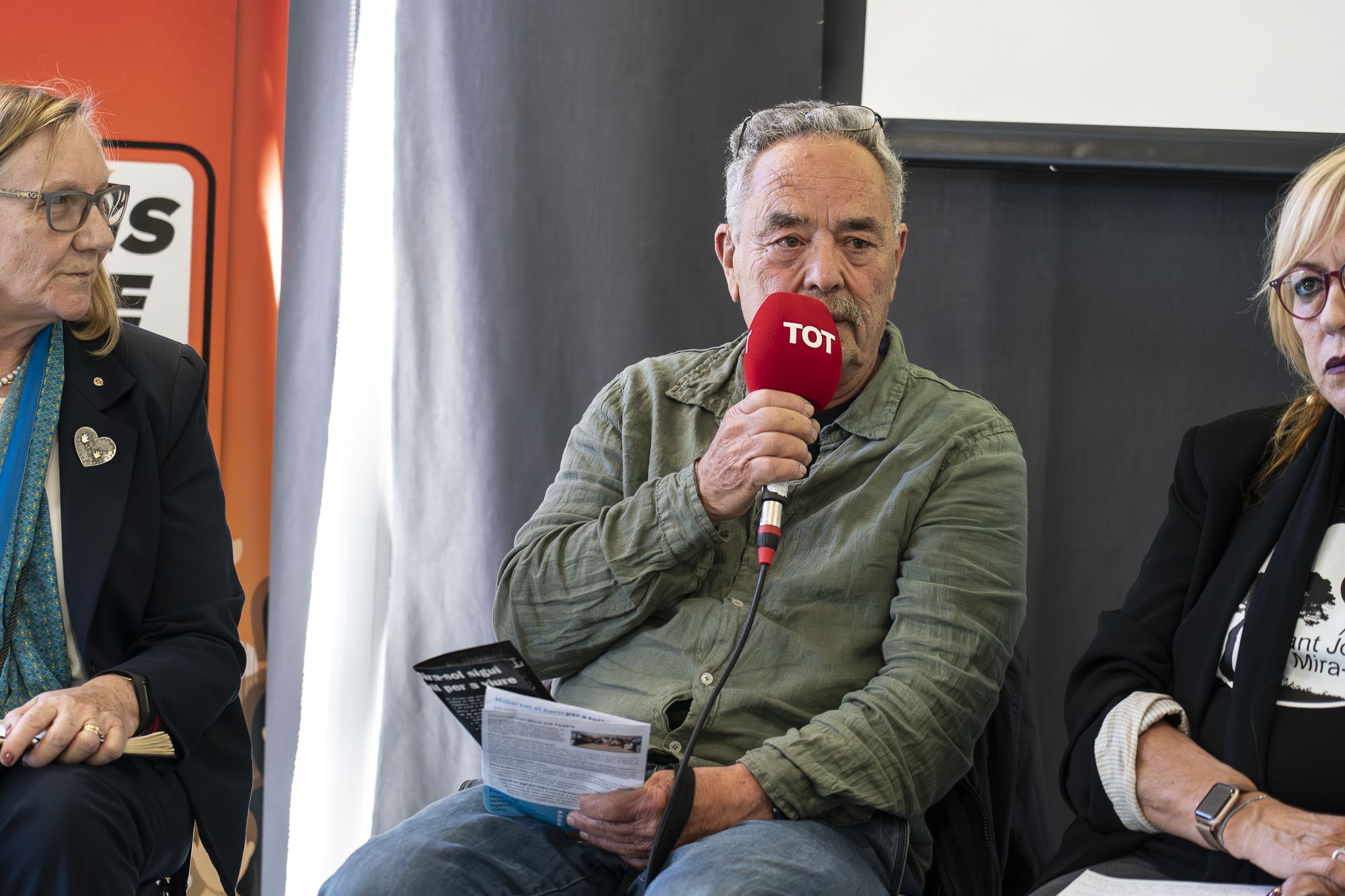 Debat a Mira-sol del cicle 'Els barris al centre'. FOTO: Mireia Comas