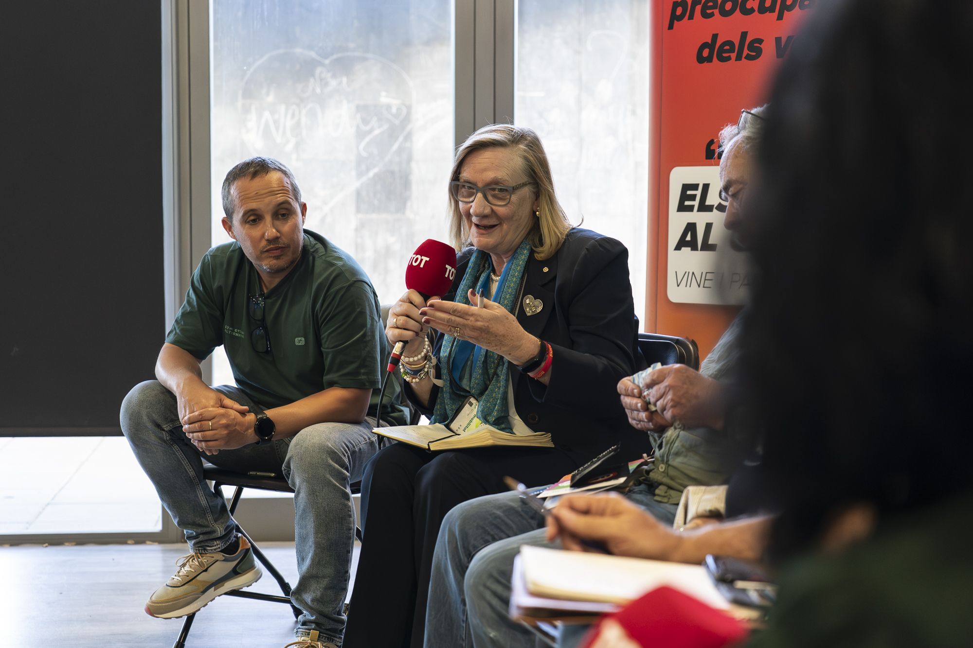 Debat a Mira-sol del cicle 'Els barris al centre'. FOTO: Mireia Comas
